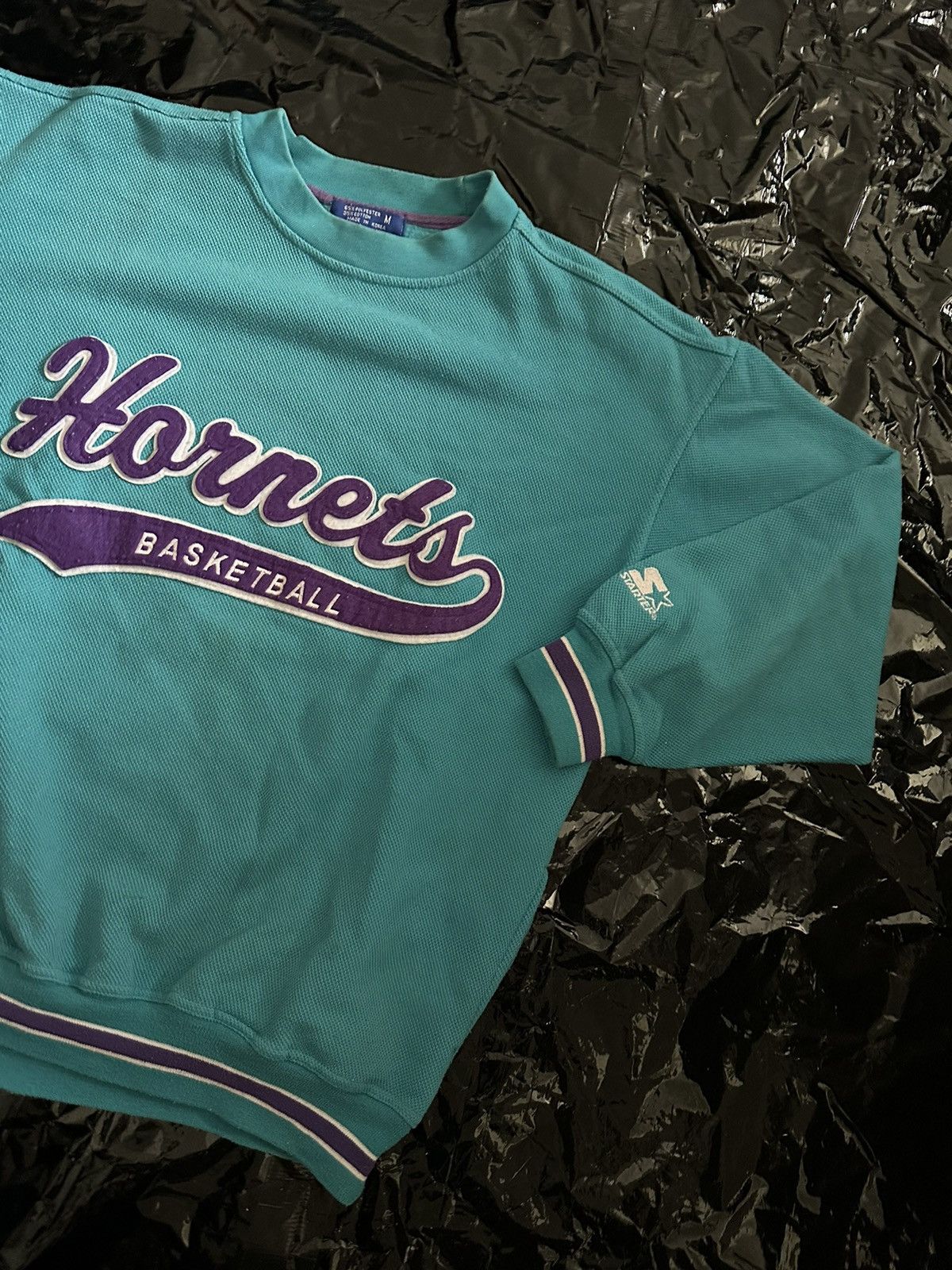 Starter Hoodie Pullover Charlotte Hornets Size M NBA Vintage
