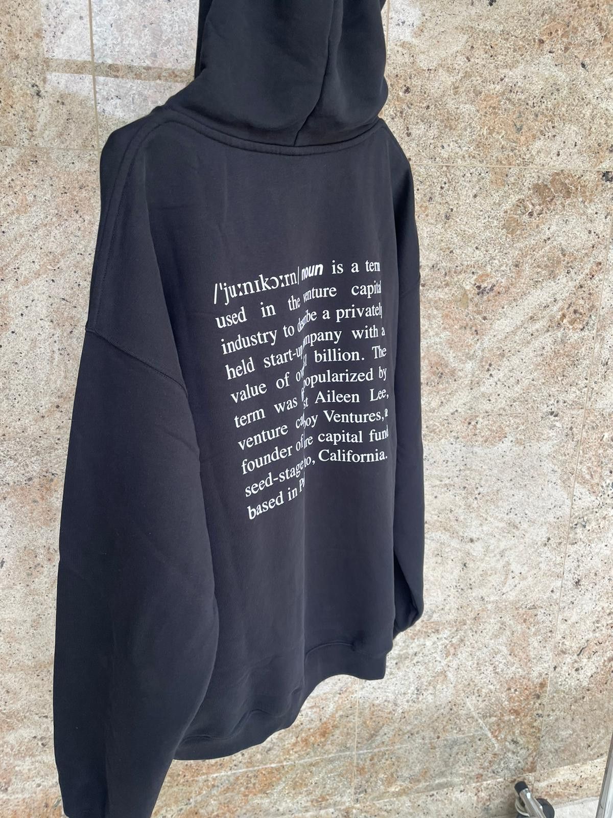 Vetements Unicorn Logo Hoodie in Black Size US M / EU 48-50 / 2 - 9 Thumbnail