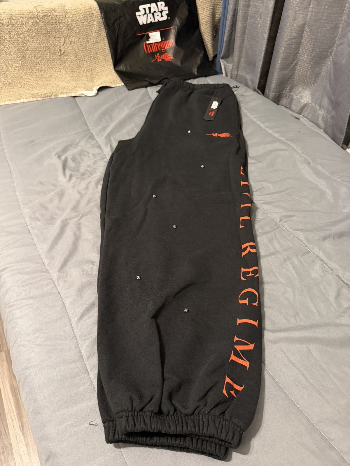 Civil Regime Civil Regime Star Wars Heavyweight Joggers (L) Oversized NWT Size US 34 / EU 50 - 1 Thumbnail