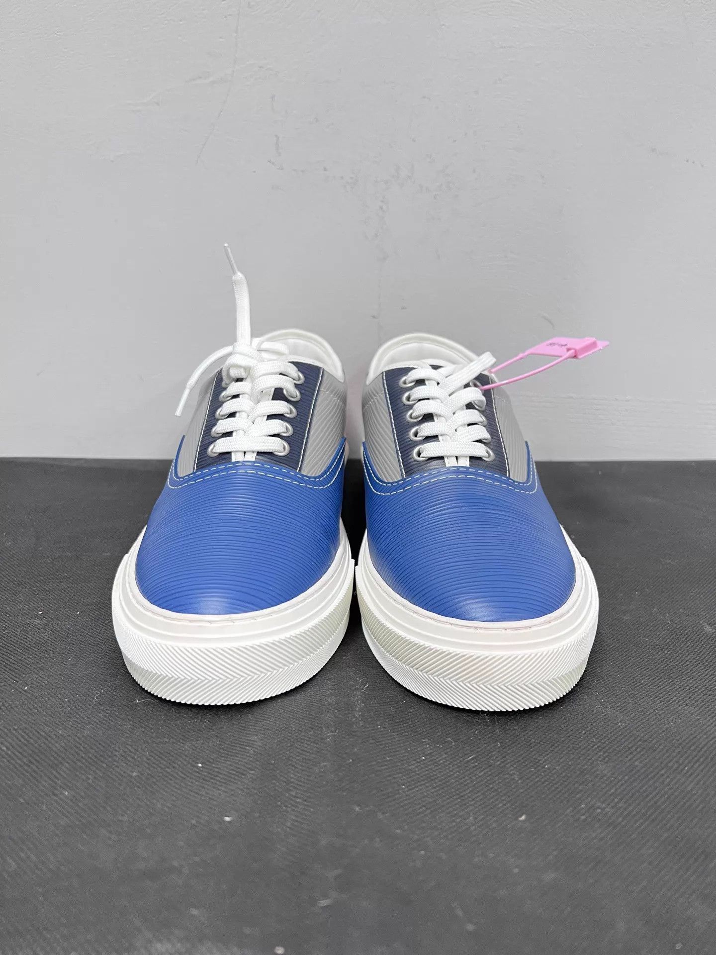 Louis Vuitton LV Gray-Blue Colorblocked Epi Sneaker UK7.5 MINT BF4068 Size US 8.5 / EU 41-42 - 2 Thumbnail