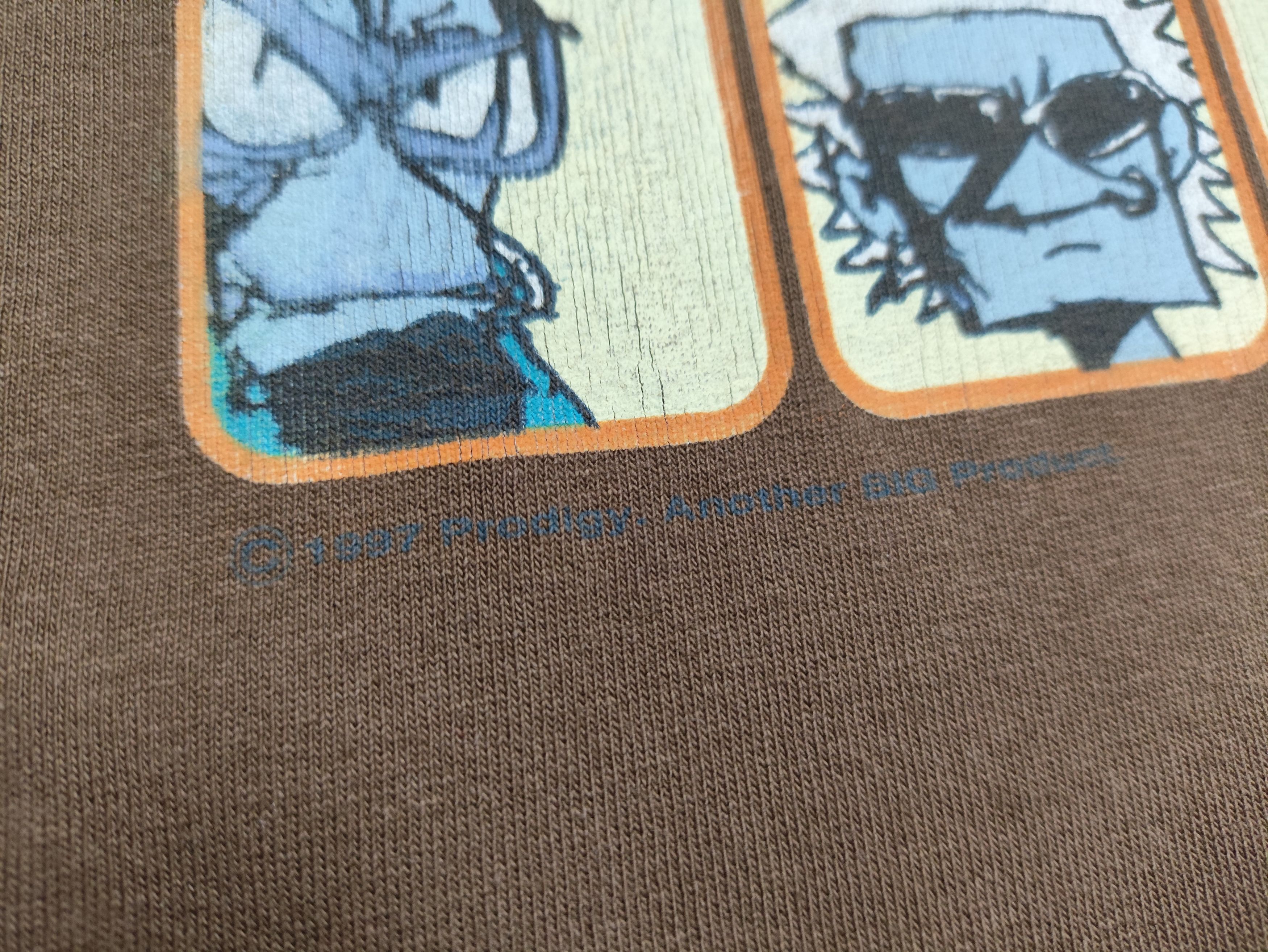Band Tees 1997 Vintage Single Stitch Prodigy Band T Rare brown Size US L / EU 52-54 / 3 - 8 Thumbnail