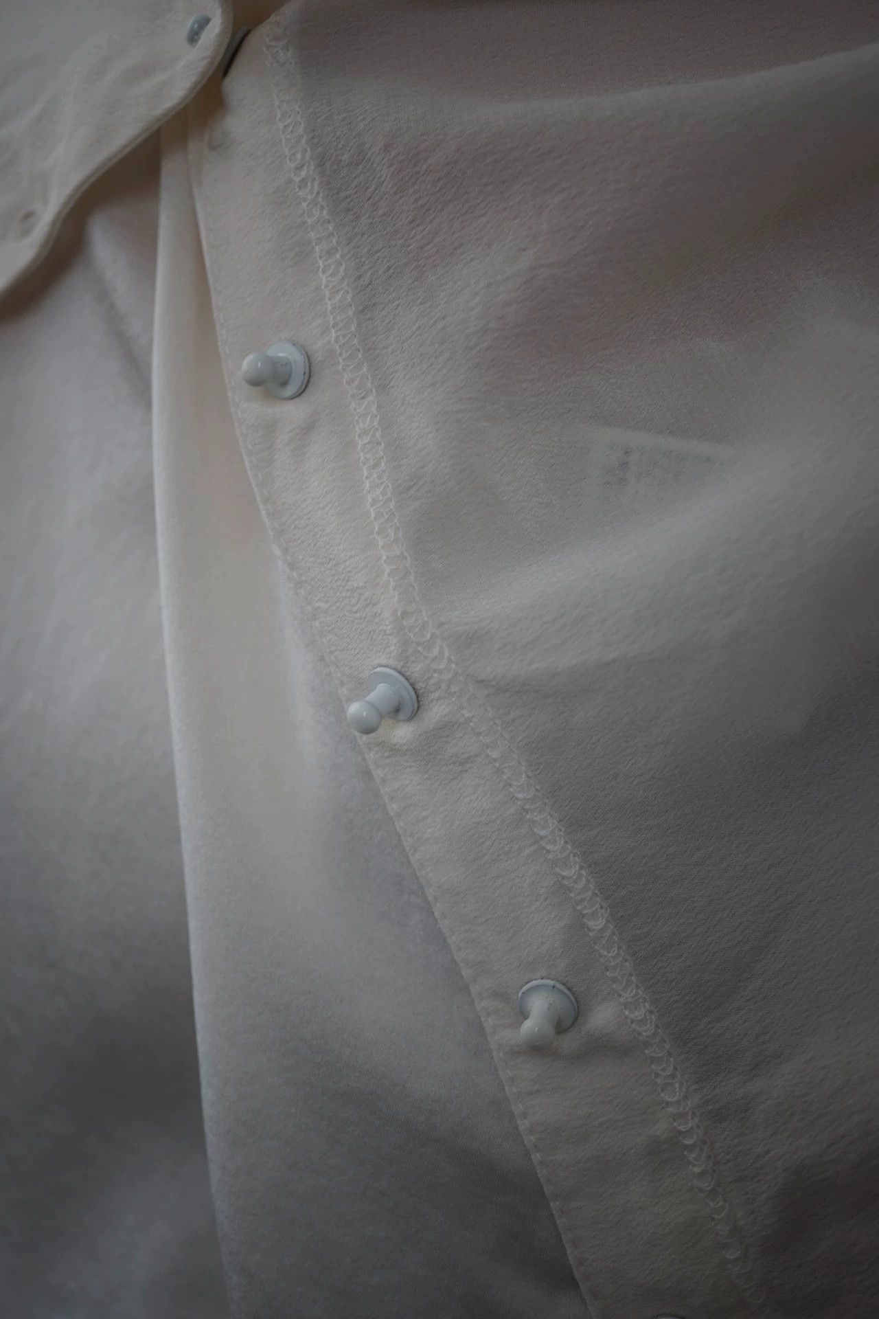 3.1 Phillip Lim PHILLIP LIM 00s Silk Button Plunge Neck Vest Women Size XS / US 0-2 / IT 36-38 - 3 Thumbnail