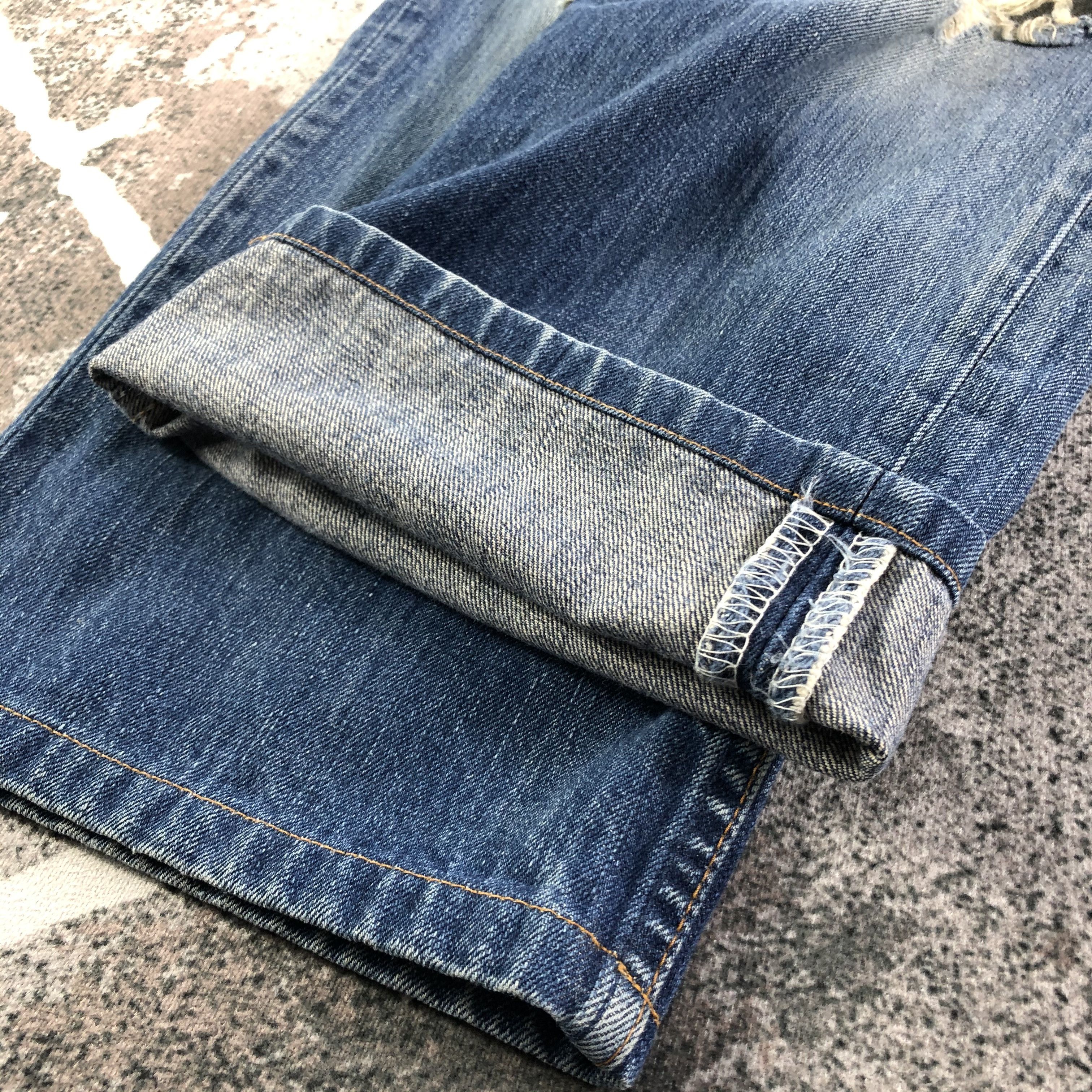 Levi's Vintage Levis 502 Jeans Distressed Denim KJ2340 Size US 35 - 6 Thumbnail