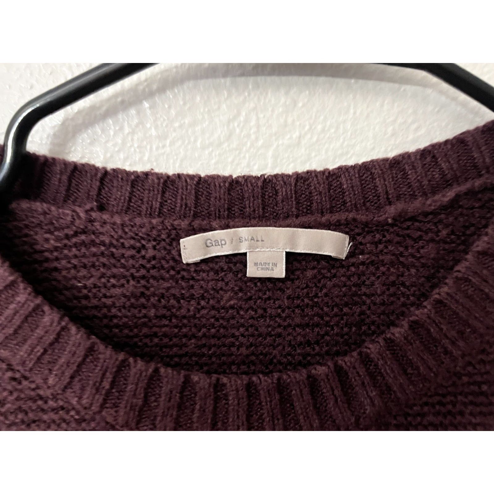 Gap VINTAGE Gap Women's Sweater Pullover Knit Acrylic 3/4 Sleeve Burgundy Size Small Women's Size S / US 4 / IT 40 - 2 Thumbnail