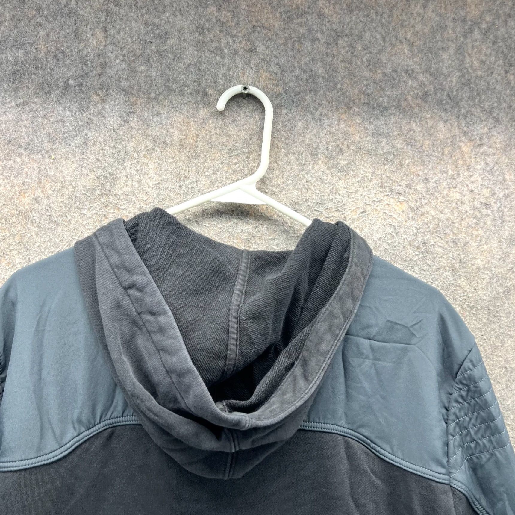 Puma VINTAGE Puma Hoodie Jacket Men Large Black Full Zip Hooded Sports Lifestyle Size US L / EU 52-54 / 3 - 2 Thumbnail