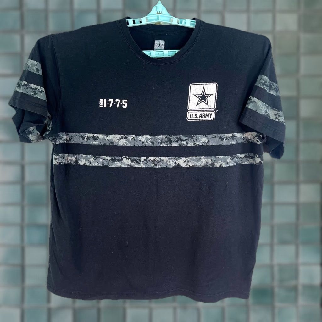 Vintage US ARMY MOS 11-775 Graphic T-Shirt Mens 1XL Gray Short Sleeve Size US XL / EU 56 / 4 - 1 Thumbnail
