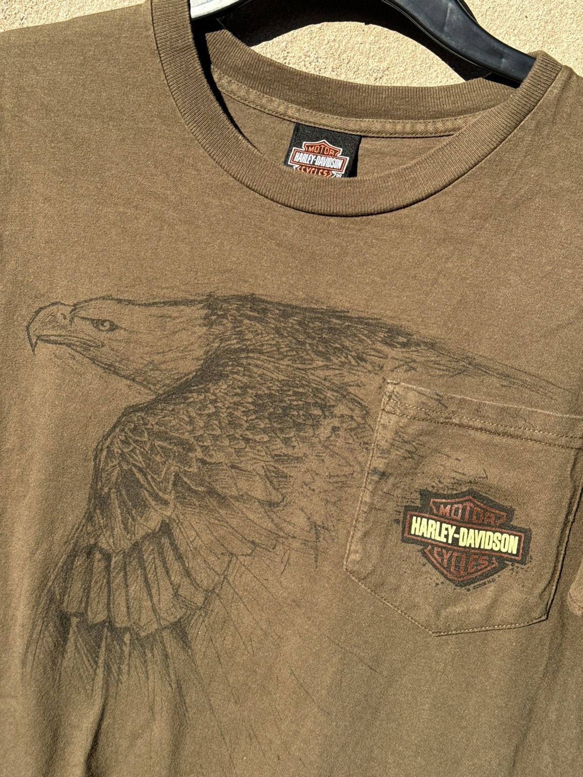 Harley Davidson × Vintage Vintage Harley Davidson Eagle Calgary Tshirt Size US XL / EU 56 / 4 - 2 Thumbnail