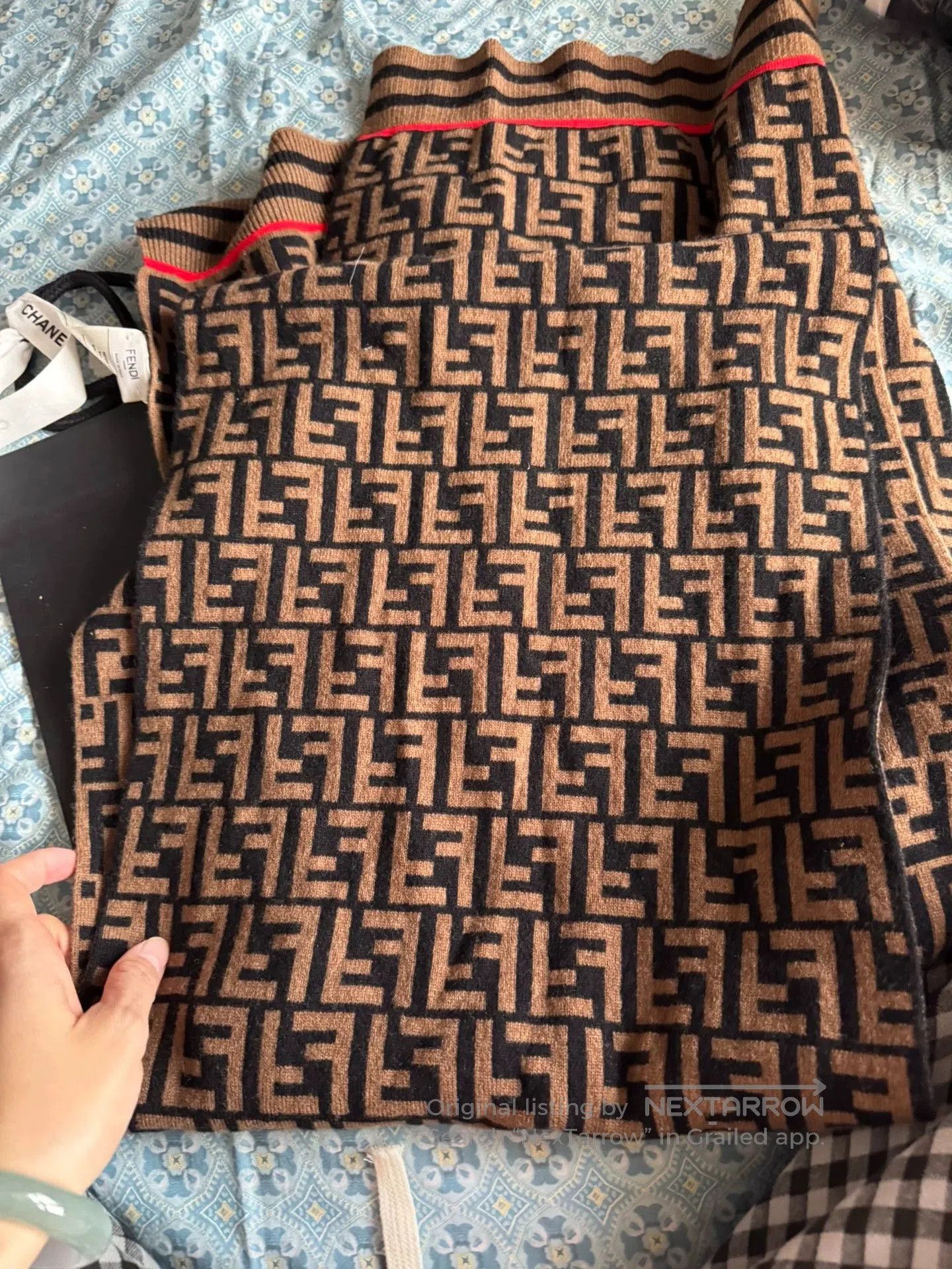 Fendi fendi scarf in good condition for sale. Size ONE SIZE - 1 Thumbnail