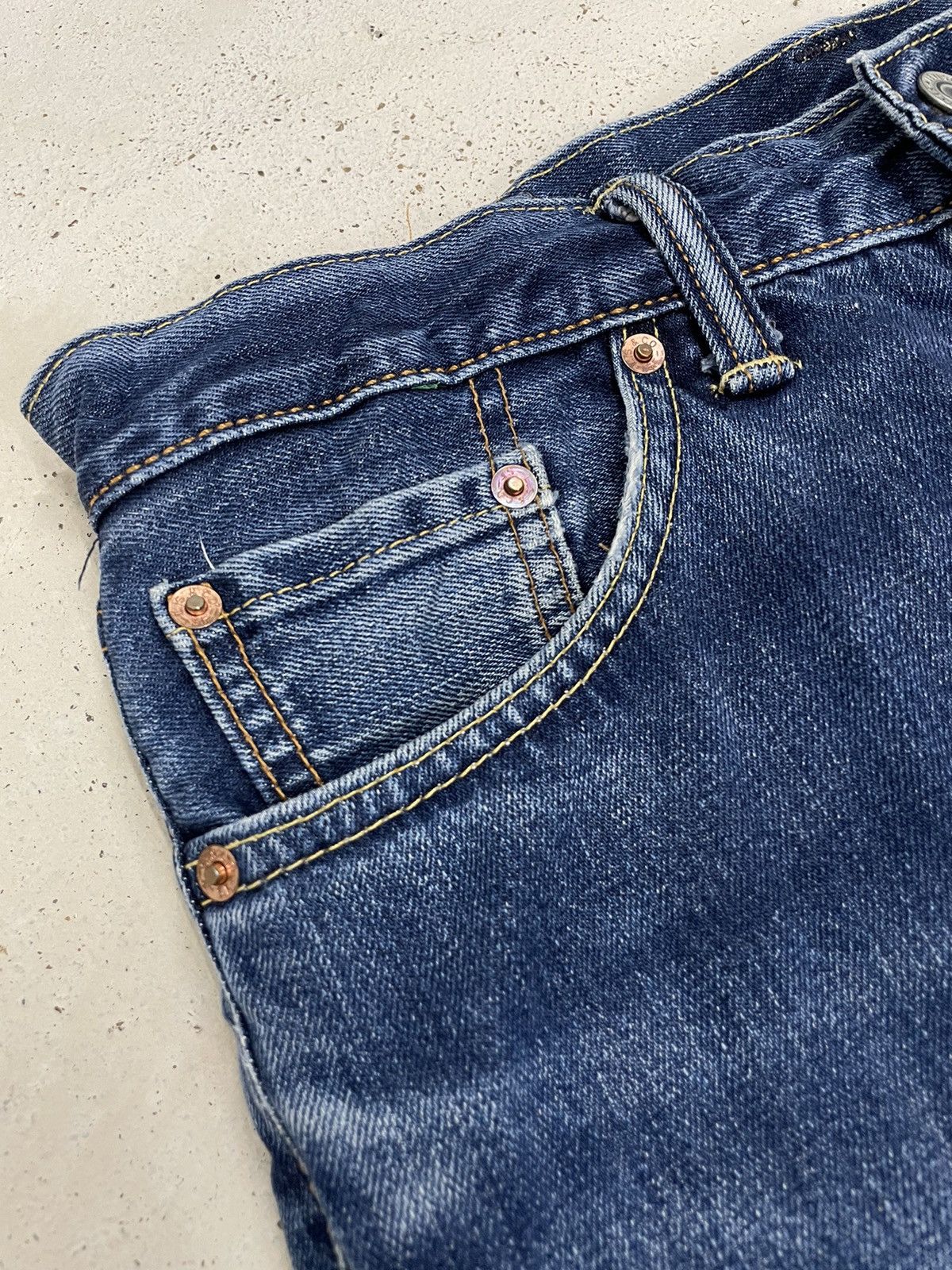 Levi's × Vintage Levis 505 Blue Washed Distressed Denim Size US 30 / EU 46 - 8 Thumbnail