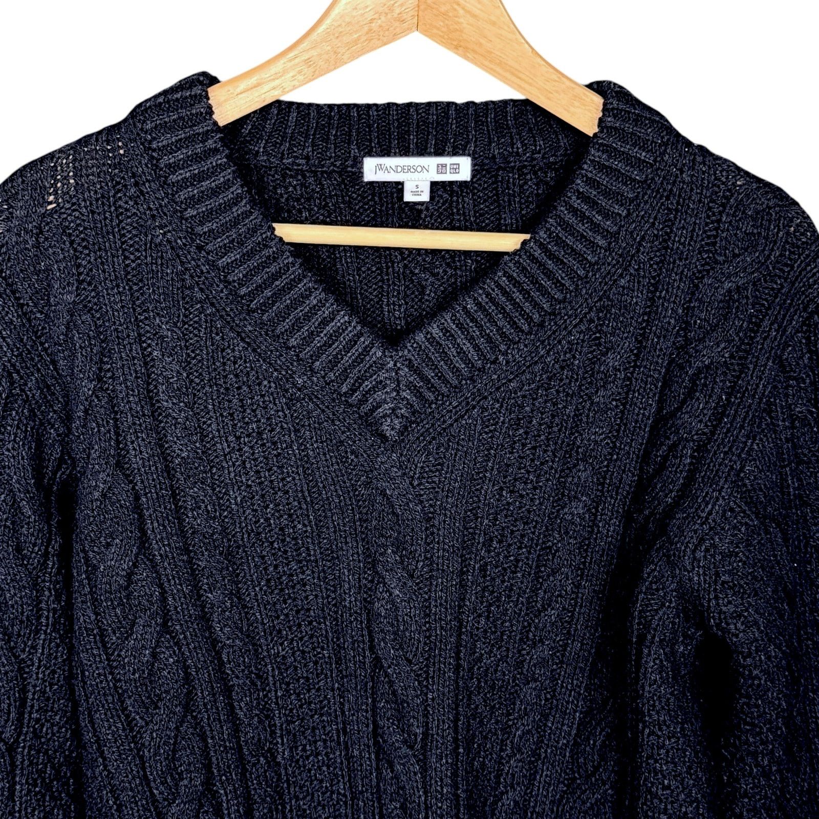 JW Anderson JW Anderson x Uniqlo V-Neck Cable Knit Sweater Fisherman Size S / US 4 / IT 40 - 3 Thumbnail
