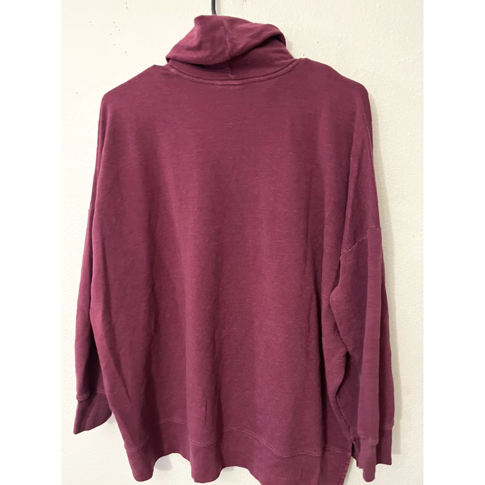 Victoria's Secret Victoria's Secret Sweater Womens XS Pullover Knit Logo Long Sleeve Turtleneck Casual Red Pink Solid Seasonal All Seasons Size XS / US 0-2 / IT 36-38 - 2 Thumbnail