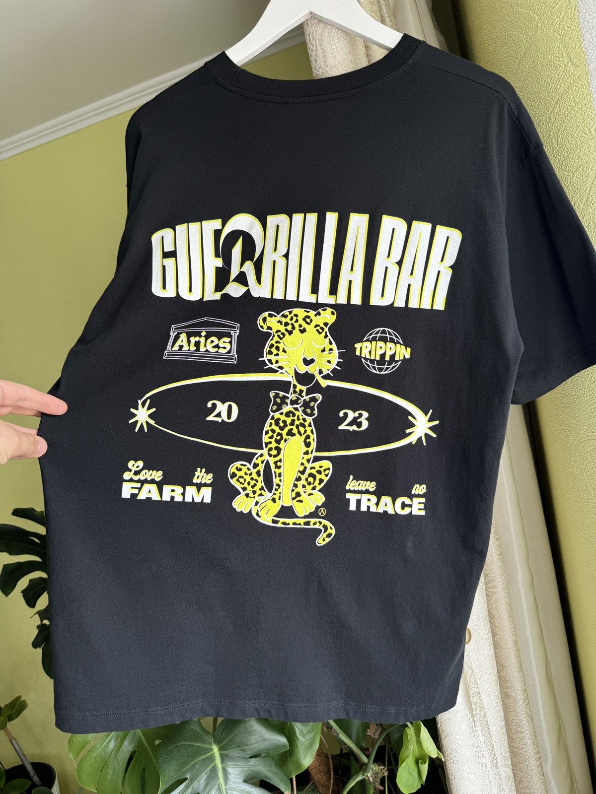 Aries Aries Trippin Guerrilla Bar T-Shirt Black Oversized Size M Size US M / EU 48-50 / 2 - 4 Thumbnail