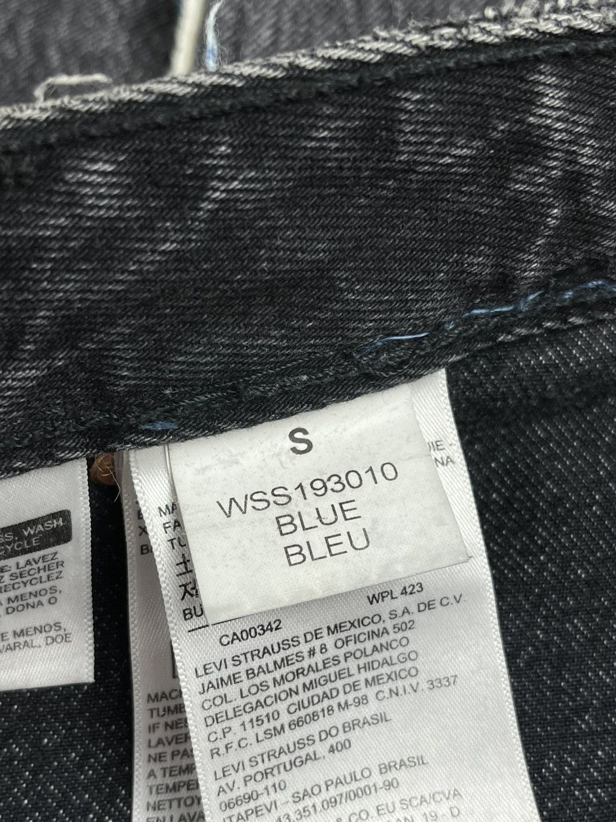 Levi's × Vetements SS19 Vetements Reworked Distressed Levi’s Denim Jeans Size US 28 / EU 44 - 13 Thumbnail