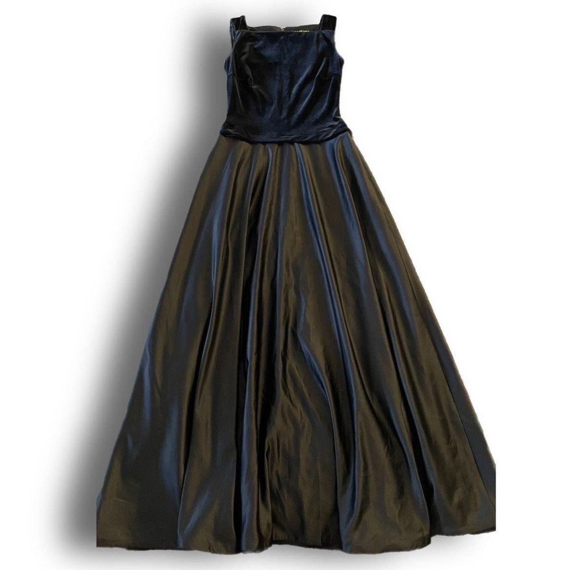 Tadashi Shoji tadashi shoji velvet & satin sleeveless gown sz 2 Size XS / US 0-2 / IT 36-38 - 1 Thumbnail