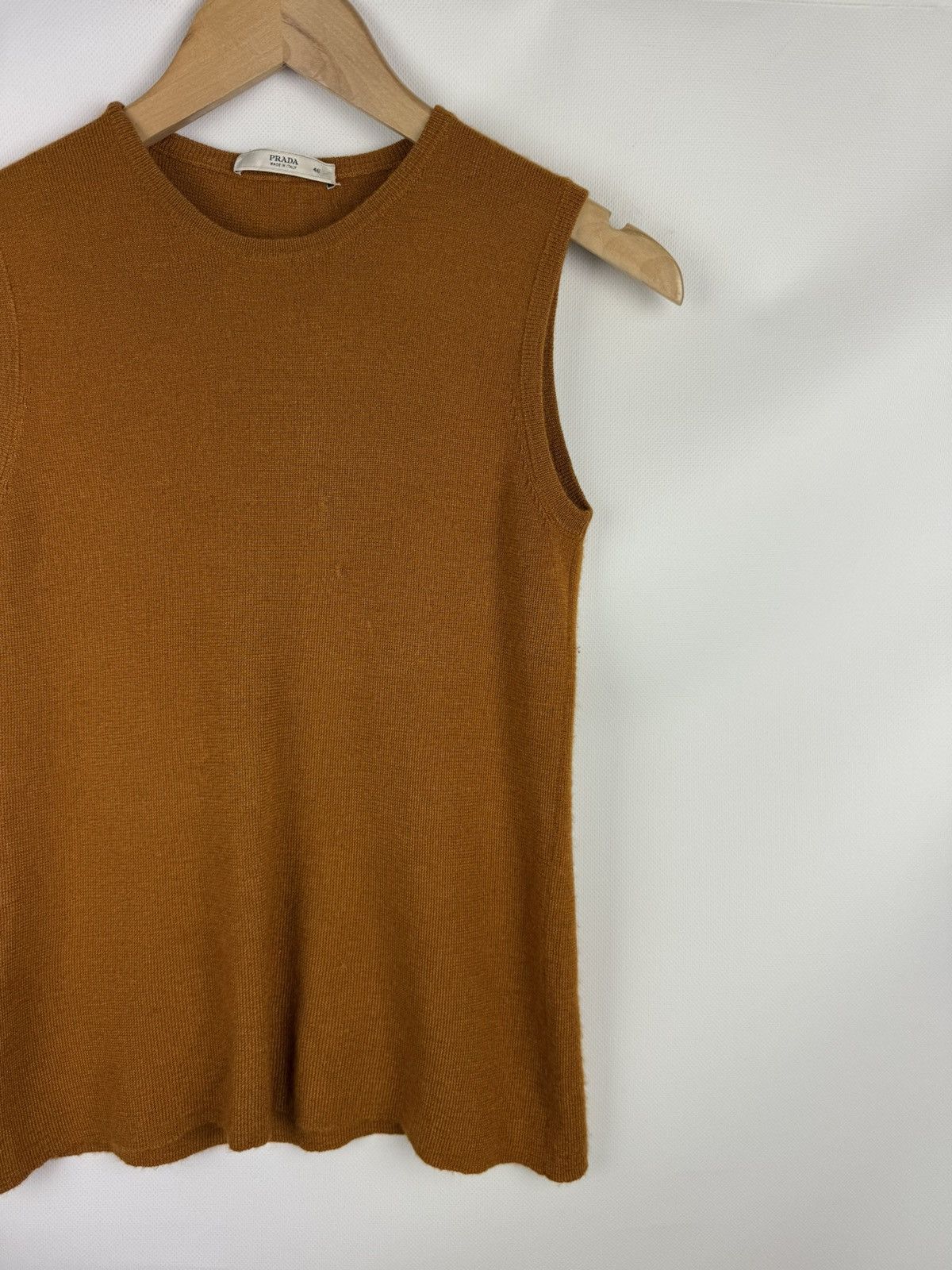 Prada Prada Ladies Sleeveless Cashmere Vest Sweater Size IT 46 Size L / US 10 / IT 46 - 3 Thumbnail