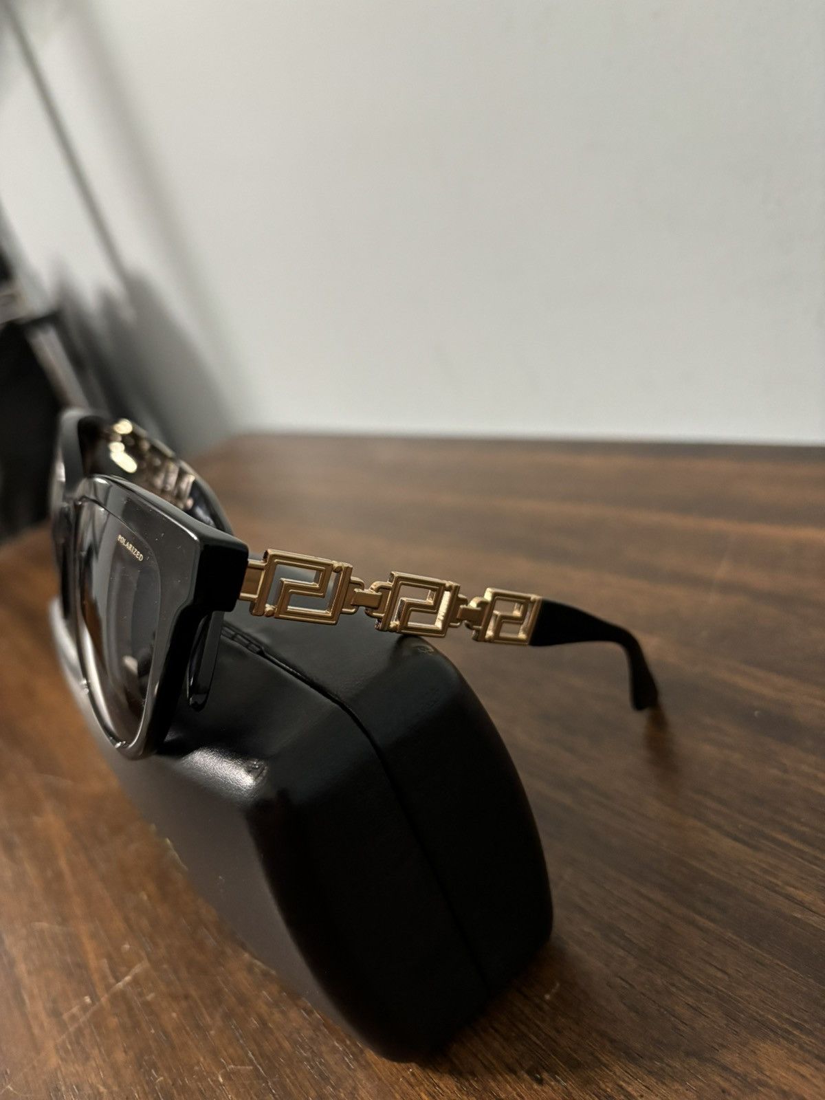 Versace Versace Gold Chain Sunglasses Size ONE SIZE - 4 Thumbnail