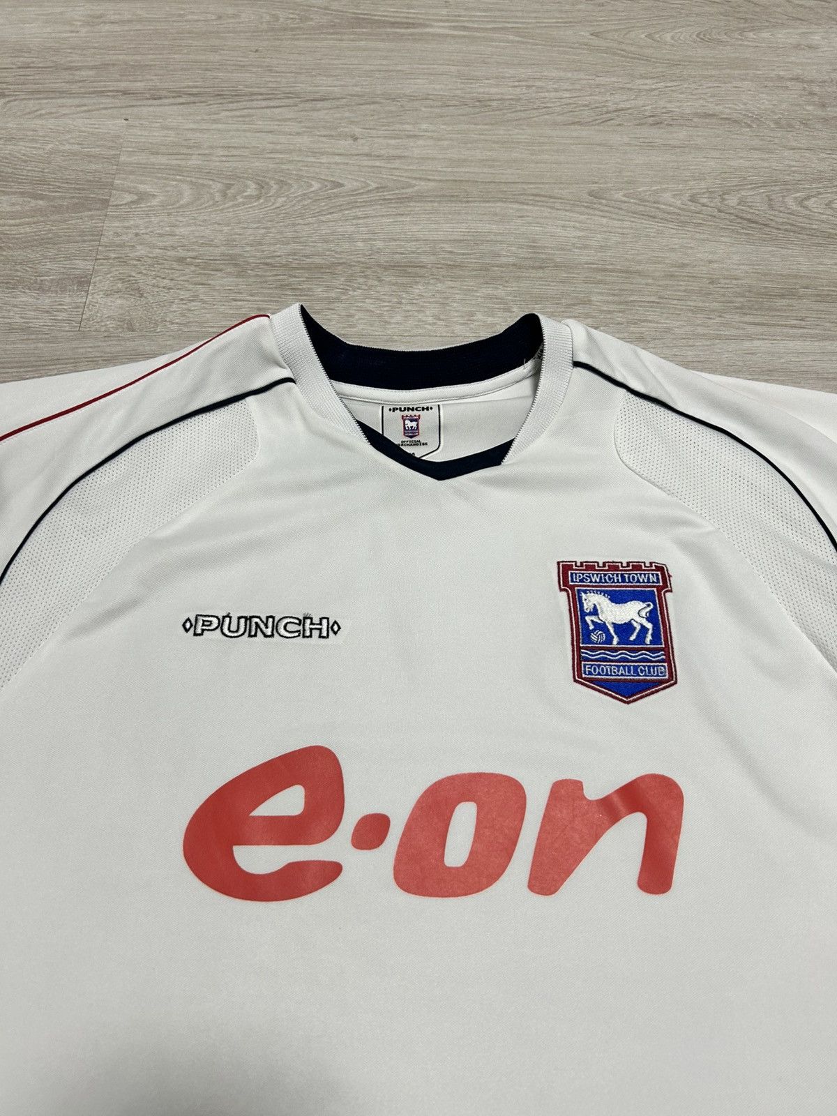 Vintage Vintage PUNCH Jersey Ipswich Town 2006/07 size S Size US S / EU 44-46 / 1 - 2 Thumbnail