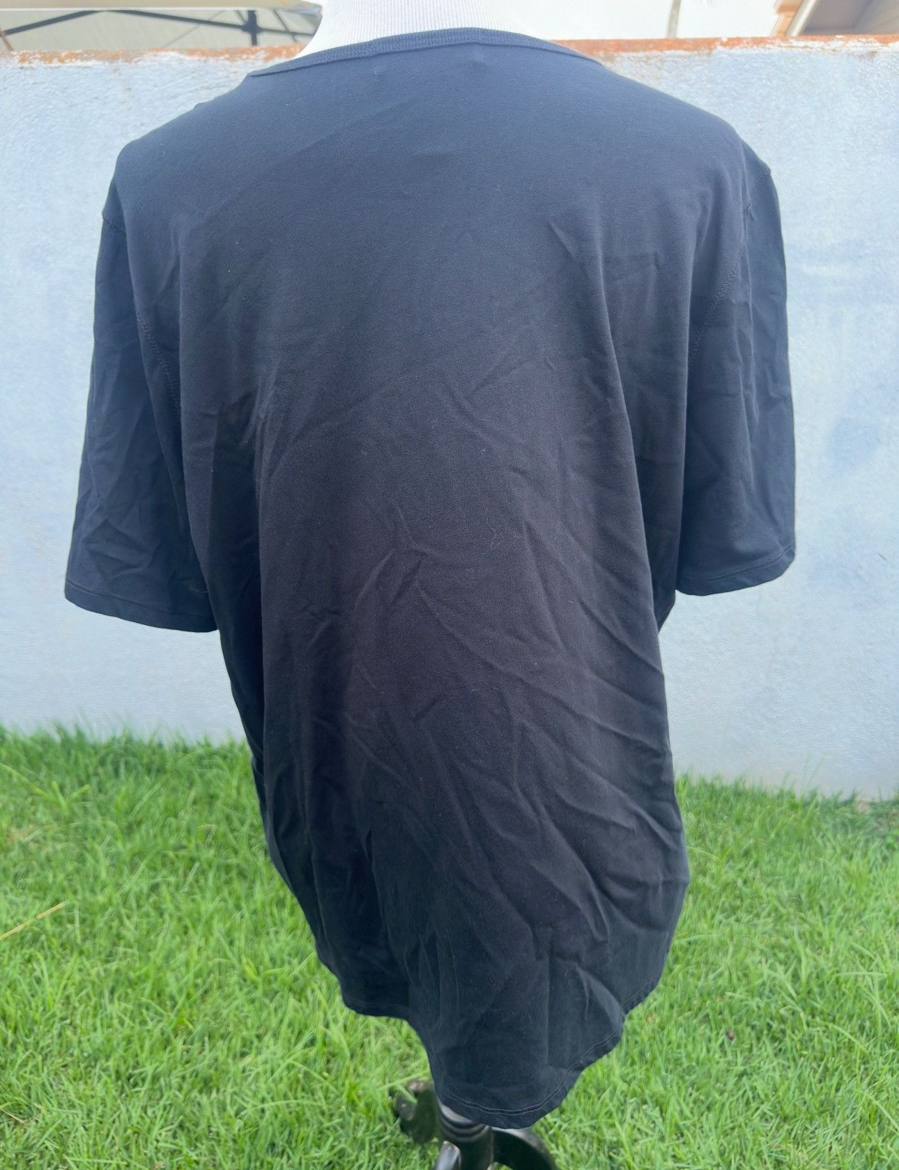 Polo Ralph Lauren Ralph Lauren Black T-Shirt With Gold Koi Fish Women's XXL Size XXL / US 16-18 / IT 52-54 - 2 Thumbnail