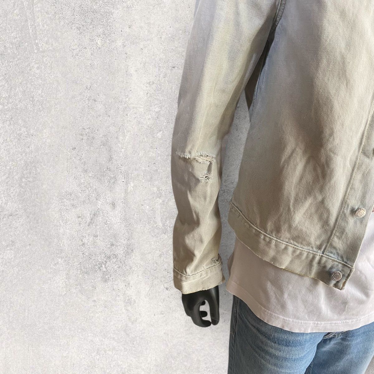 Helmut Lang Vintage Broken Denim Slim Jacket Mid Wash Size US S / EU 44-46 / 1 - 7 Thumbnail