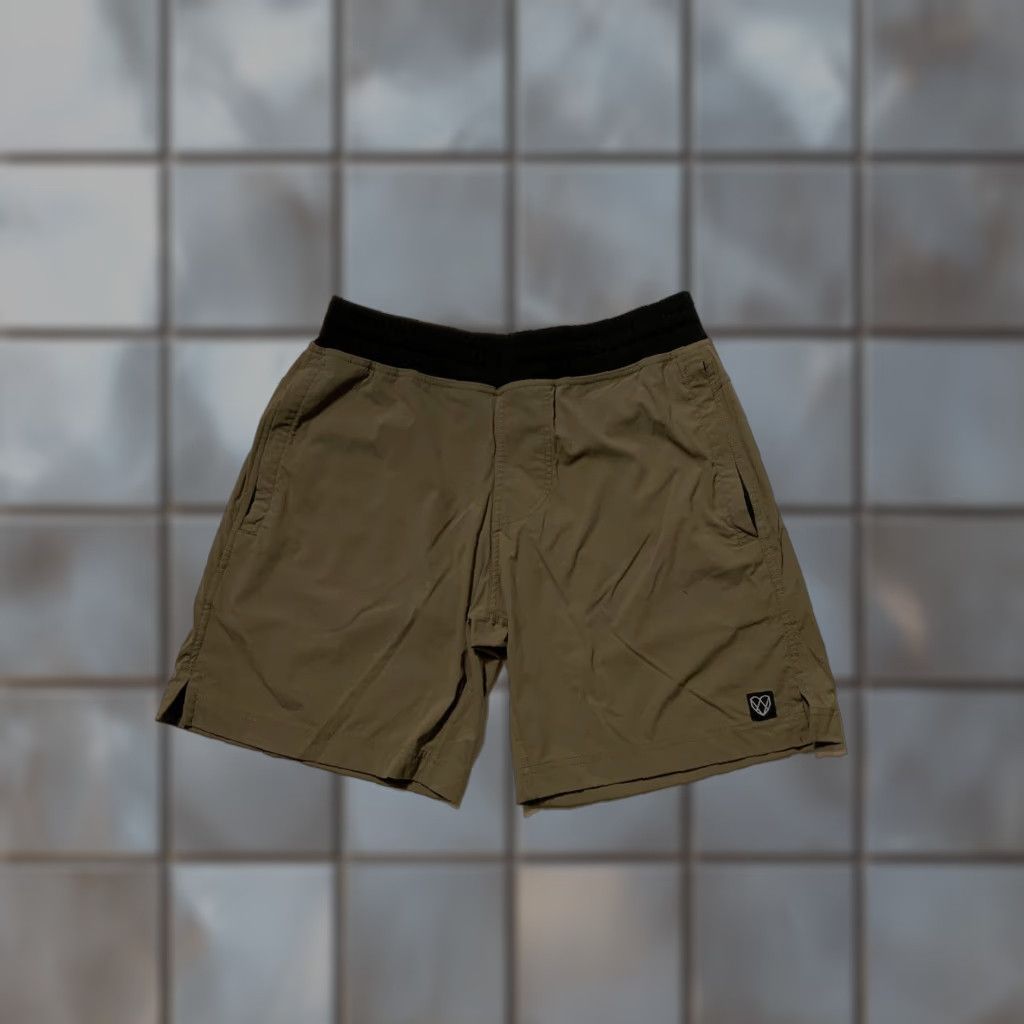 Vintage Strongbody Taupe Black 7” Inseam Workout Gym Stretch Training Shorts Sz. L Size US 33 - 1 Thumbnail