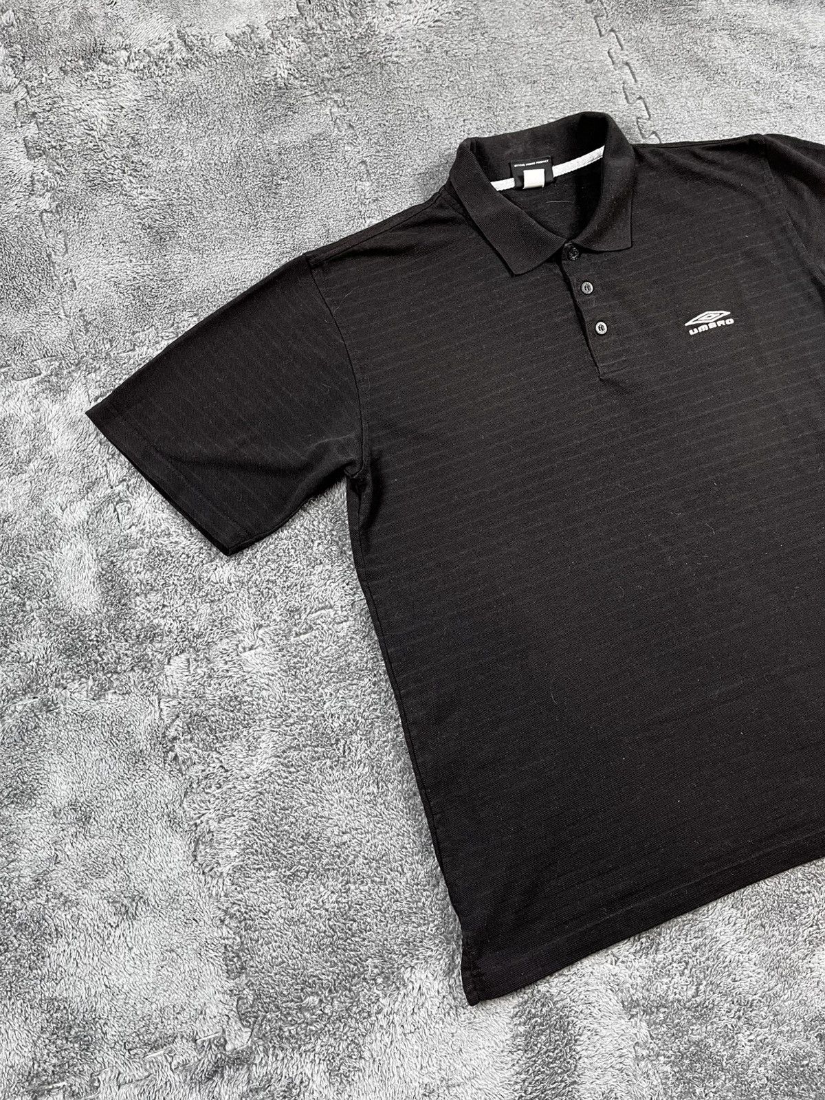 Umbro Vintage Y2K Umbro logo polo tee streetwear size L Size US L / EU 52-54 / 3 - 2 Thumbnail