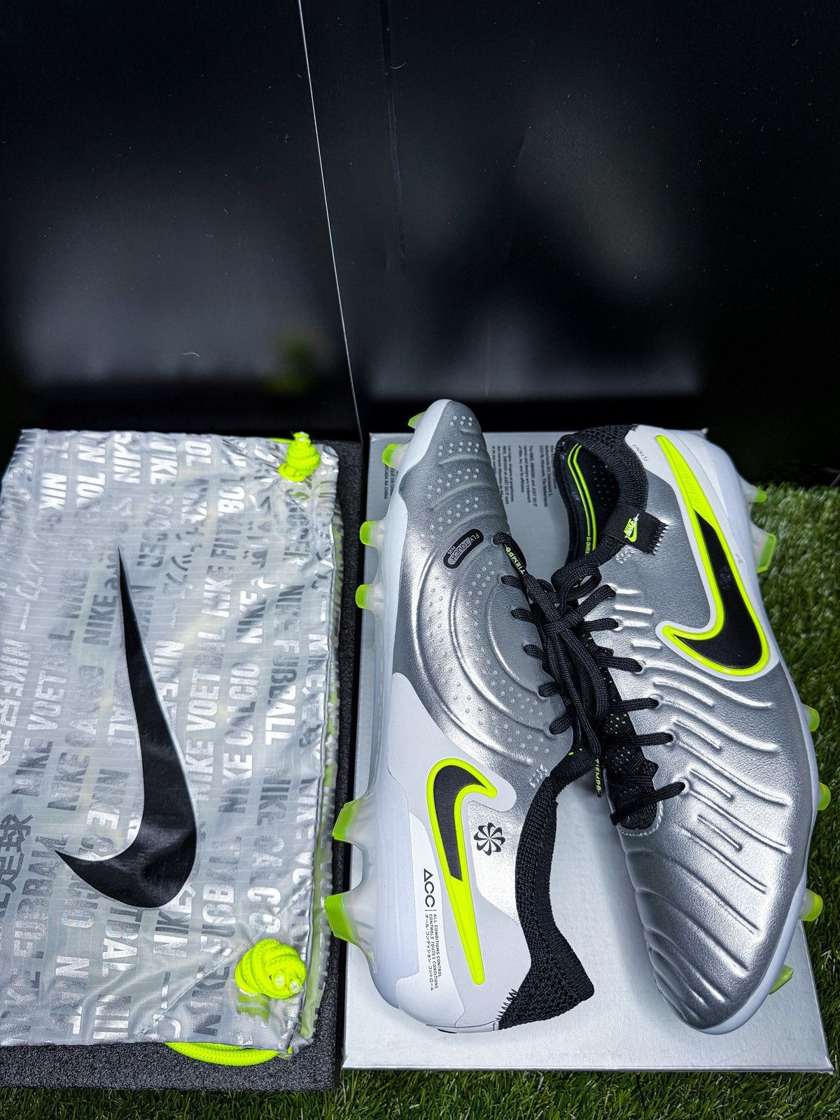 Nike Nike Tiempo Legend 10 Elite Size US 8.5 / EU 41-42 - 1 Thumbnail