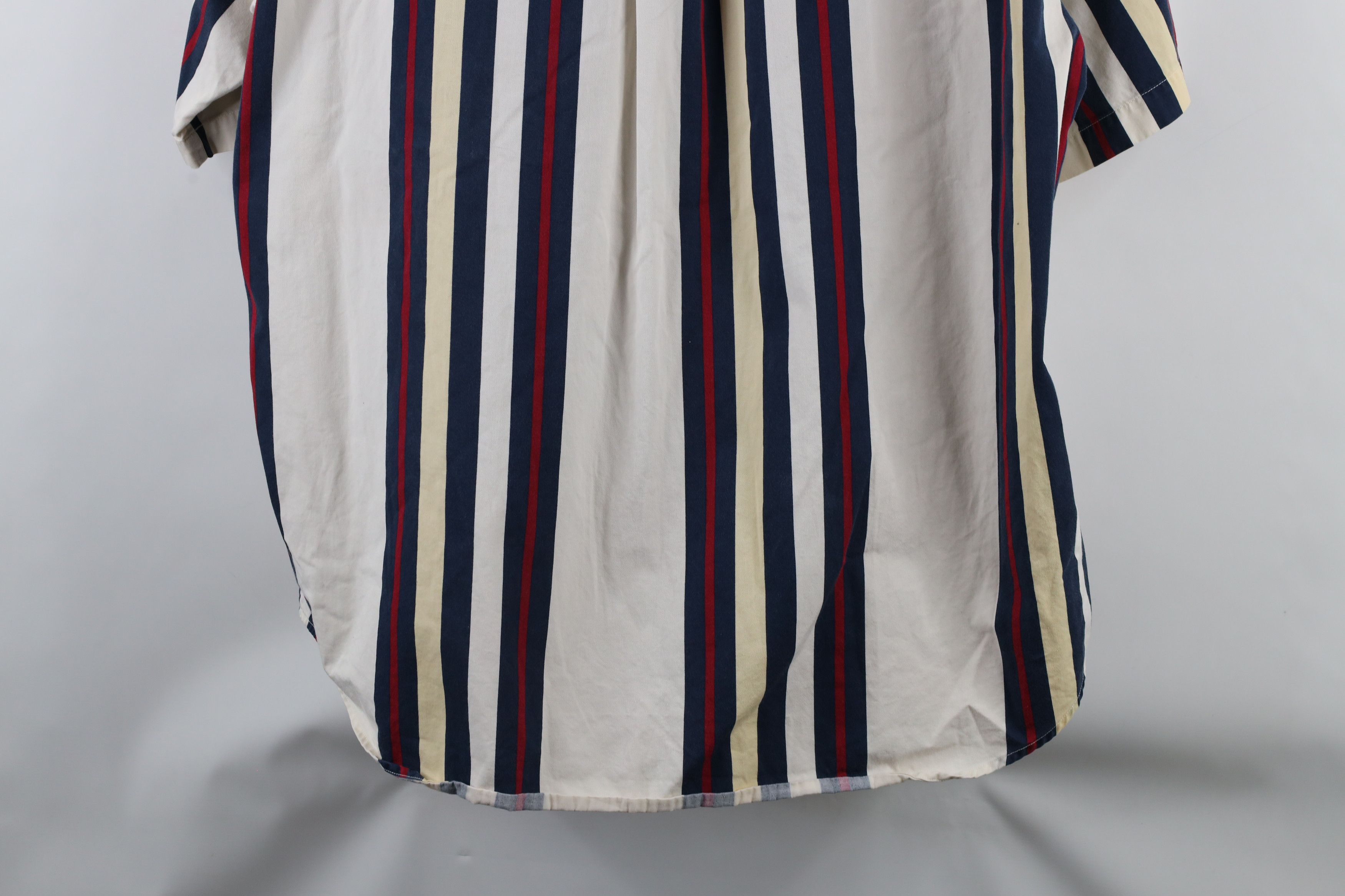 Tommy Hilfiger × Vintage Vintage 90s Tommy Hilfiger Short Sleeve Button Down Shirt Size US L / EU 52-54 / 3 - 12 Thumbnail
