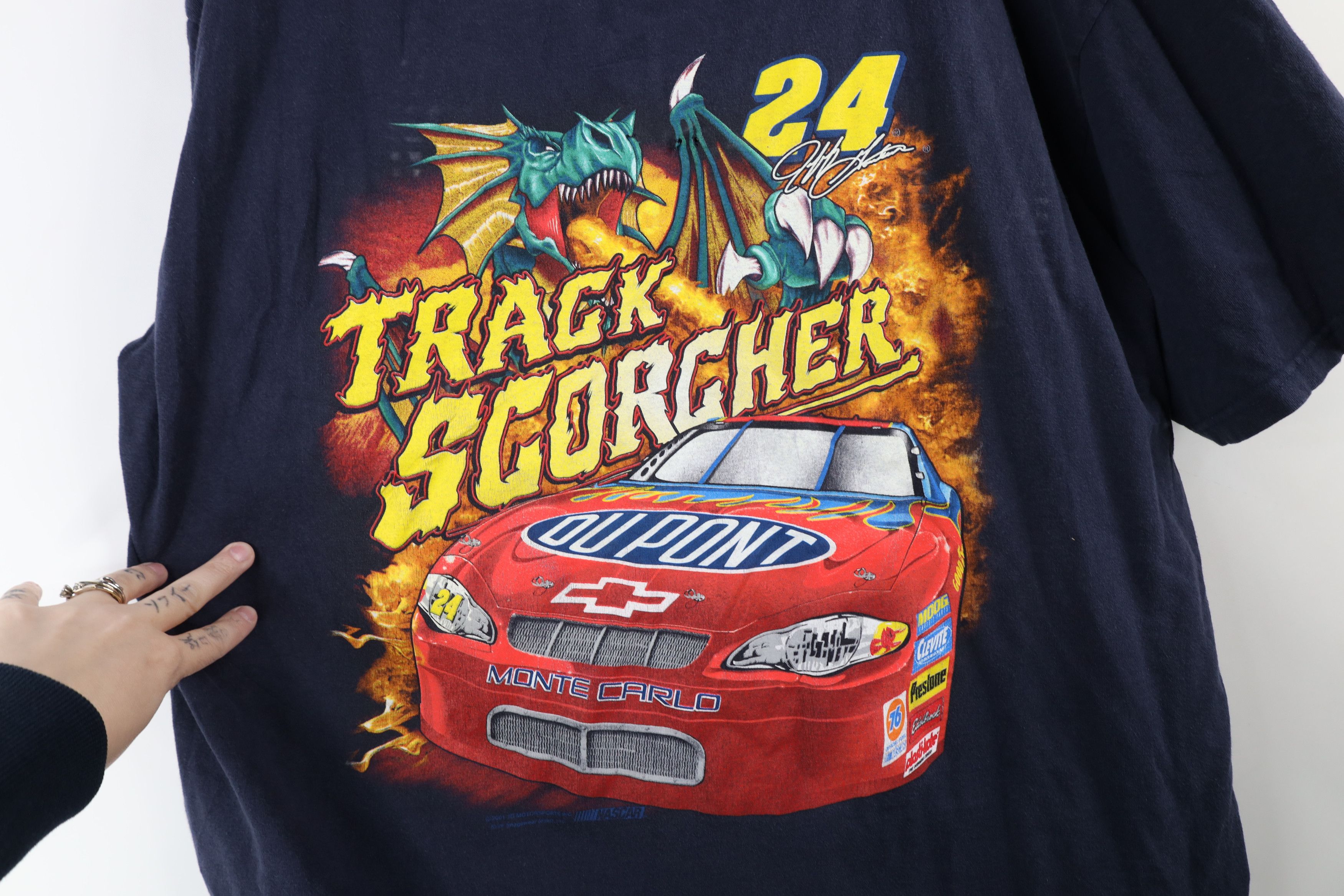 Vintage Vintage Y2K 2001 NASCAR Dragon Jeff Gordon Racing T-Shirt Size US XXL / EU 58 / 5 - 4 Thumbnail