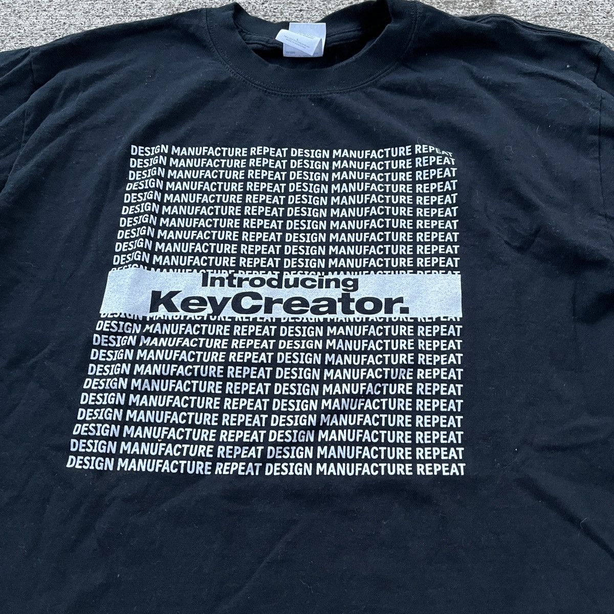Vintage Vintage Key Creator Black T-Shirt Size L Y2K Size US L / EU 52-54 / 3 - 2 Thumbnail