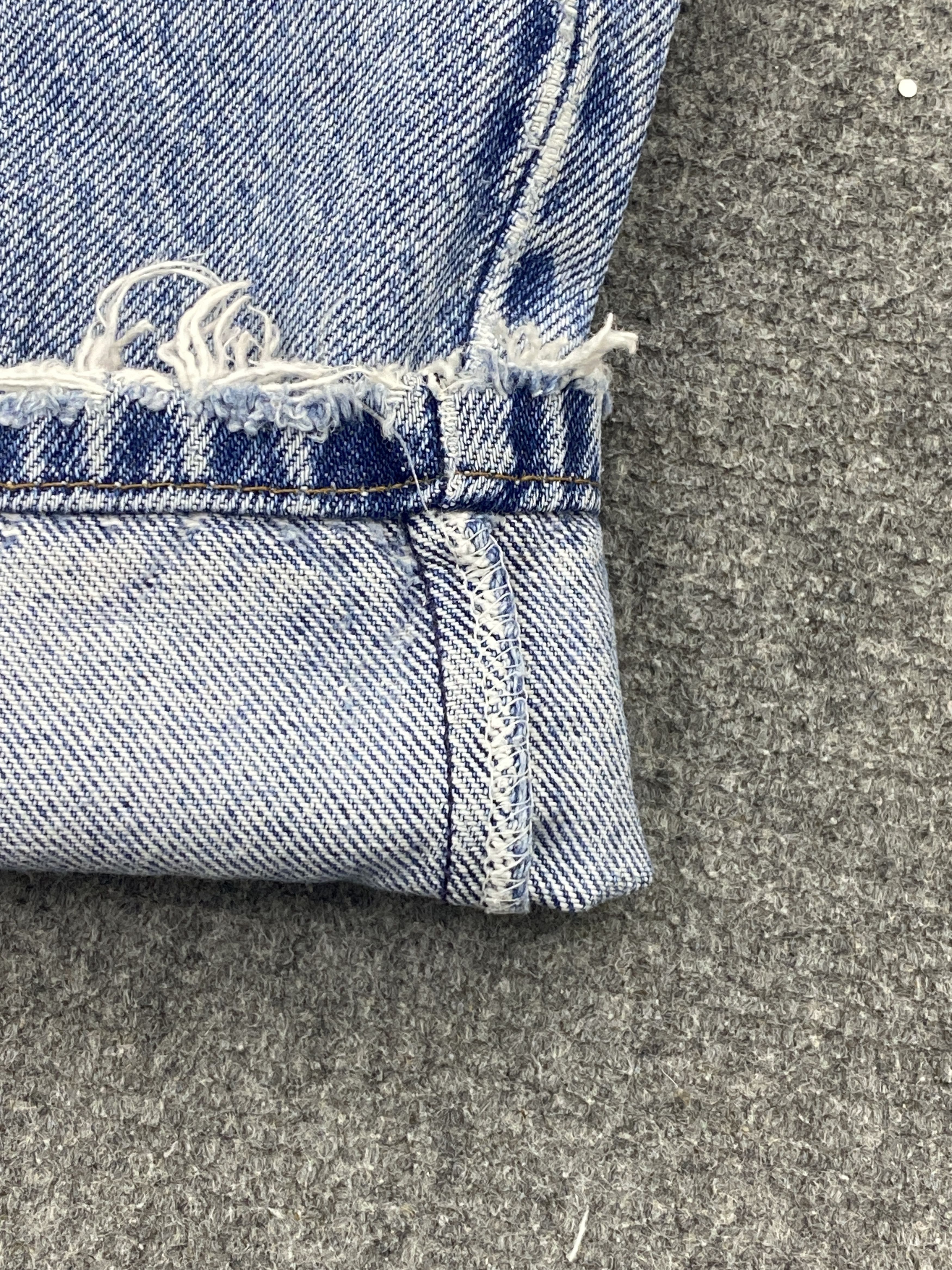 Levi's Vintage 90s Distressed Levis 505 Light Washed Jeans DP2655 Size US 32 / EU 48 - 12 Thumbnail