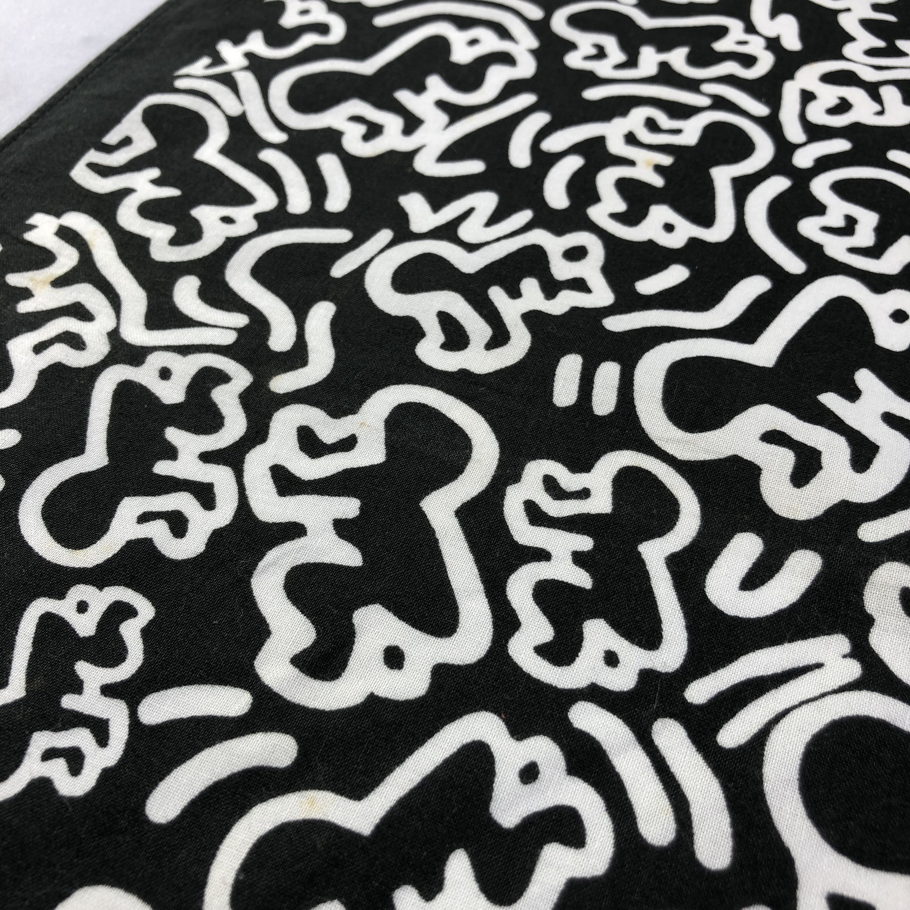 Keith Haring Keith Haring Bandana Handkerchief Neckerchief H1889 Size ONE SIZE - 10 Thumbnail