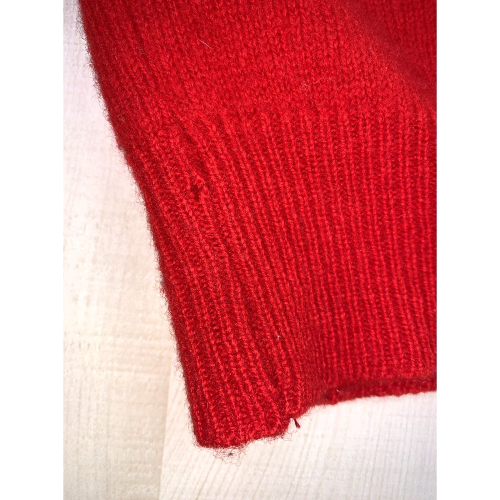 Vintage VINTAGE Lord Jeff Vest Shirt 100% Virgin Australian Lambswool Red Large USA Mens 70s 80s KnIT Sleeveless V-Neck Solid Size US L / EU 52-54 / 3 - 5 Thumbnail