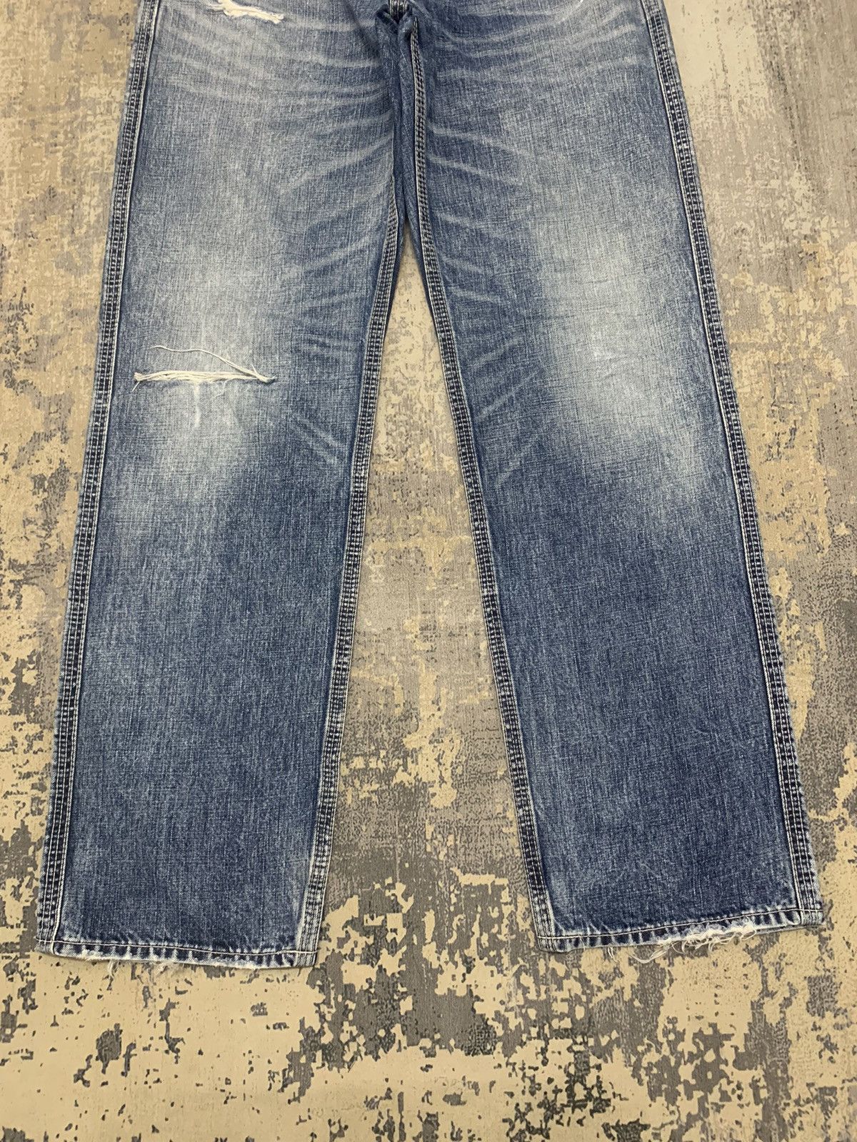 Levi's Vintage Levis 503 Buckle Back Distressed Denim Jeans 33x32 Size US 33 - 4 Thumbnail