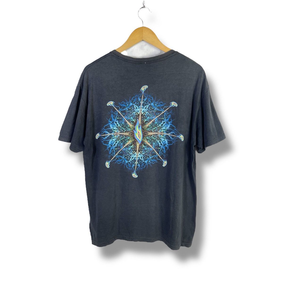 Band Tees × Vintage Vintage Tool Lateralus Distressed Fades Tshirt Size US L / EU 52-54 / 3 - 2 Thumbnail