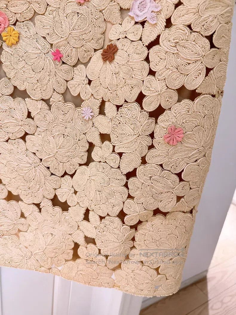 Valentino Valentino Heavy work lace flower embroidered dress Size M / US 6-8 / IT 42-44 - 5 Thumbnail