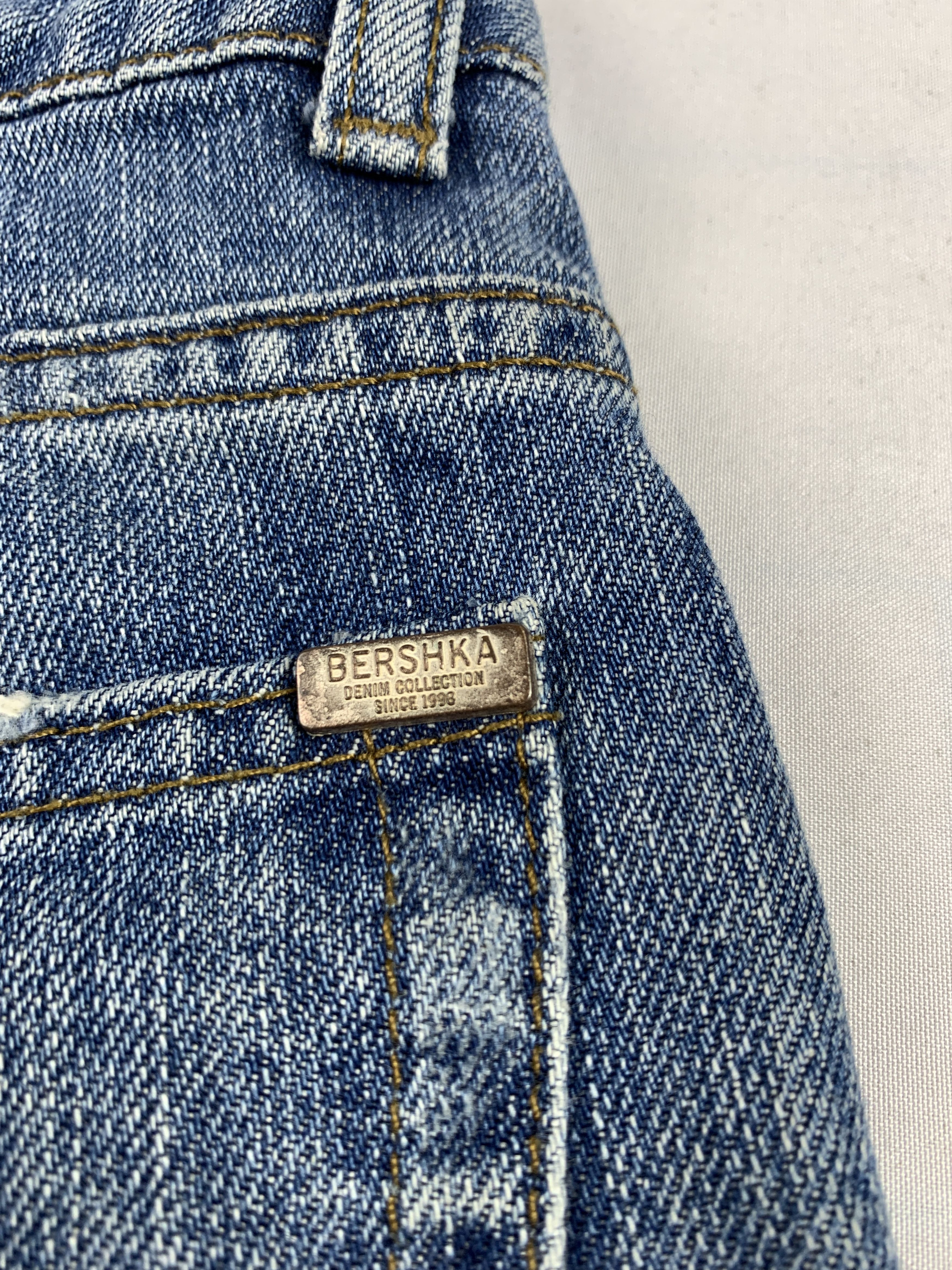 Bershka Bershka Blue Chimayo Embroidered Shorts (27) Size 27" / US 4 / IT 40 - 10 Thumbnail