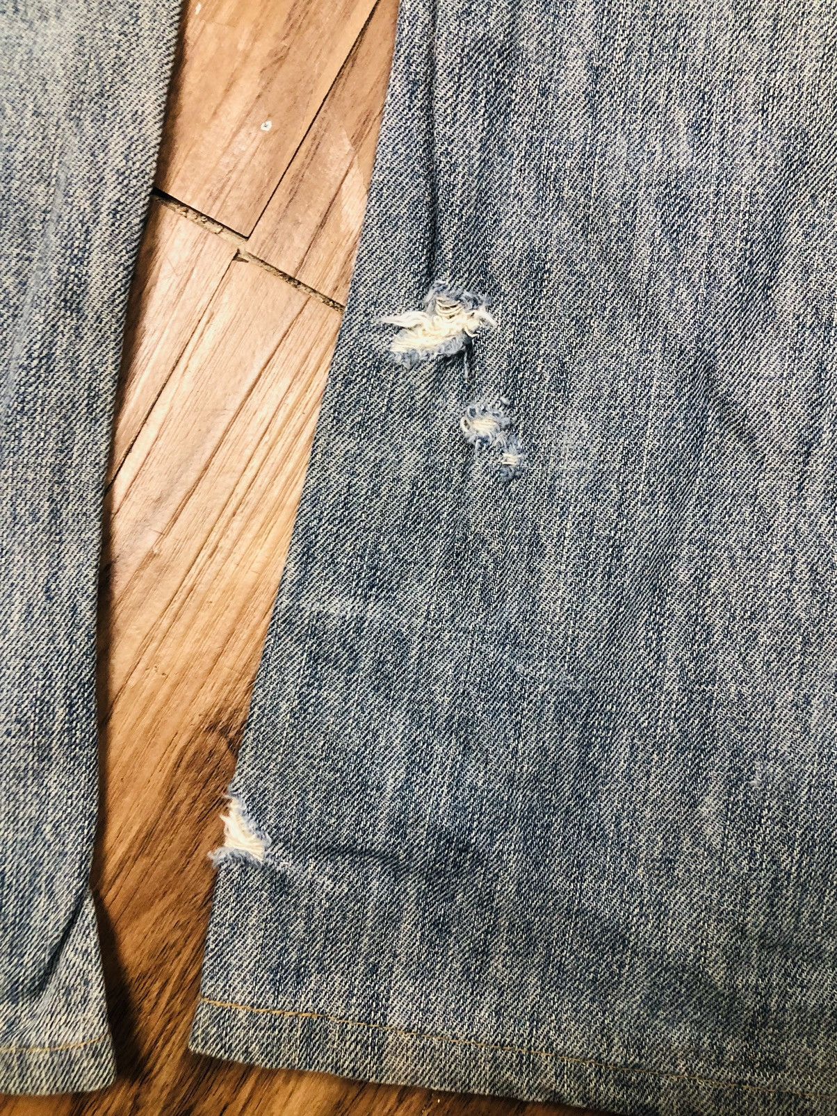 Le Grande Bleu (L.G.B.) Harvest Boom Y2K Ripped Flare Jeans (40) Size 28" / US 6 / IT 42 - 20 Thumbnail