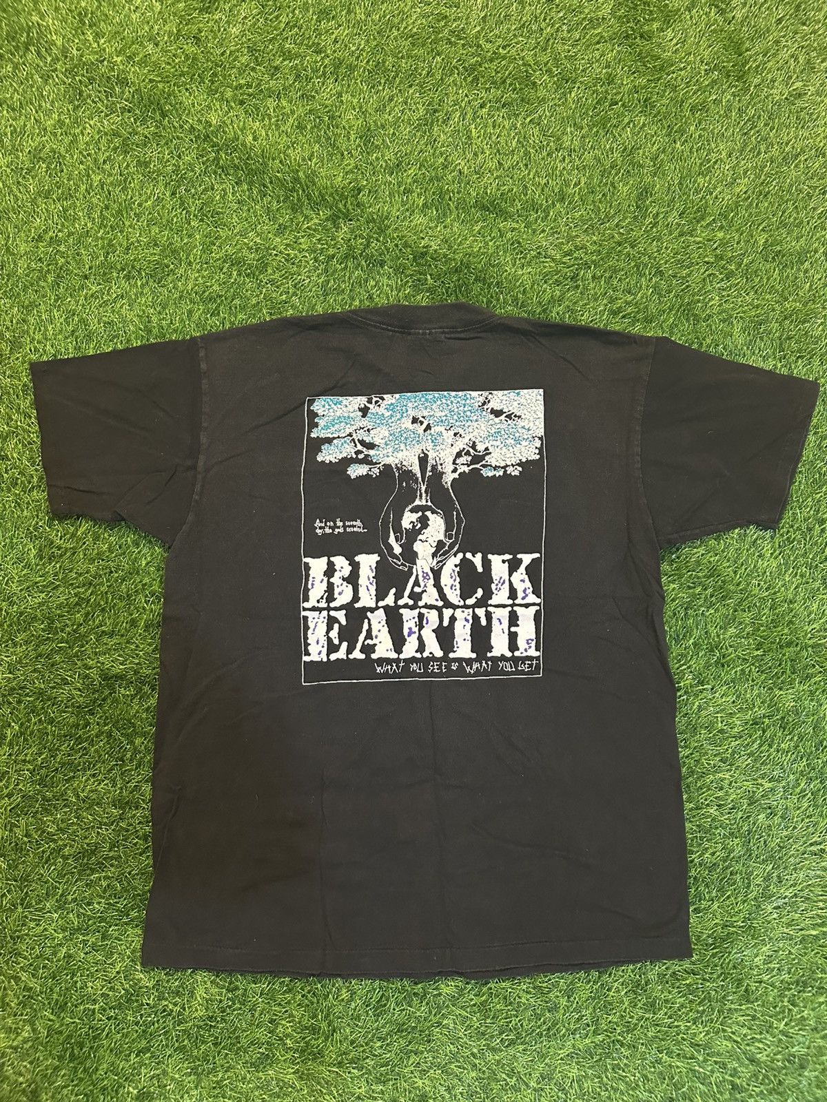 Vintage Vintage Earth Black Tee Shirt Size Large Size US L / EU 52-54 / 3 - 2 Thumbnail