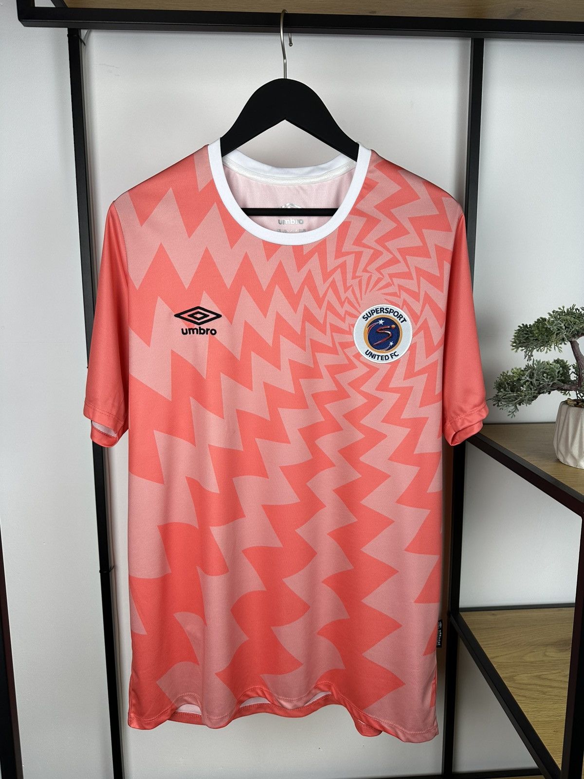 Umbro Supersport United FC Away Football Shirt Jersey 2022 Umbro Size US XL / EU 56 / 4 - 2 Thumbnail