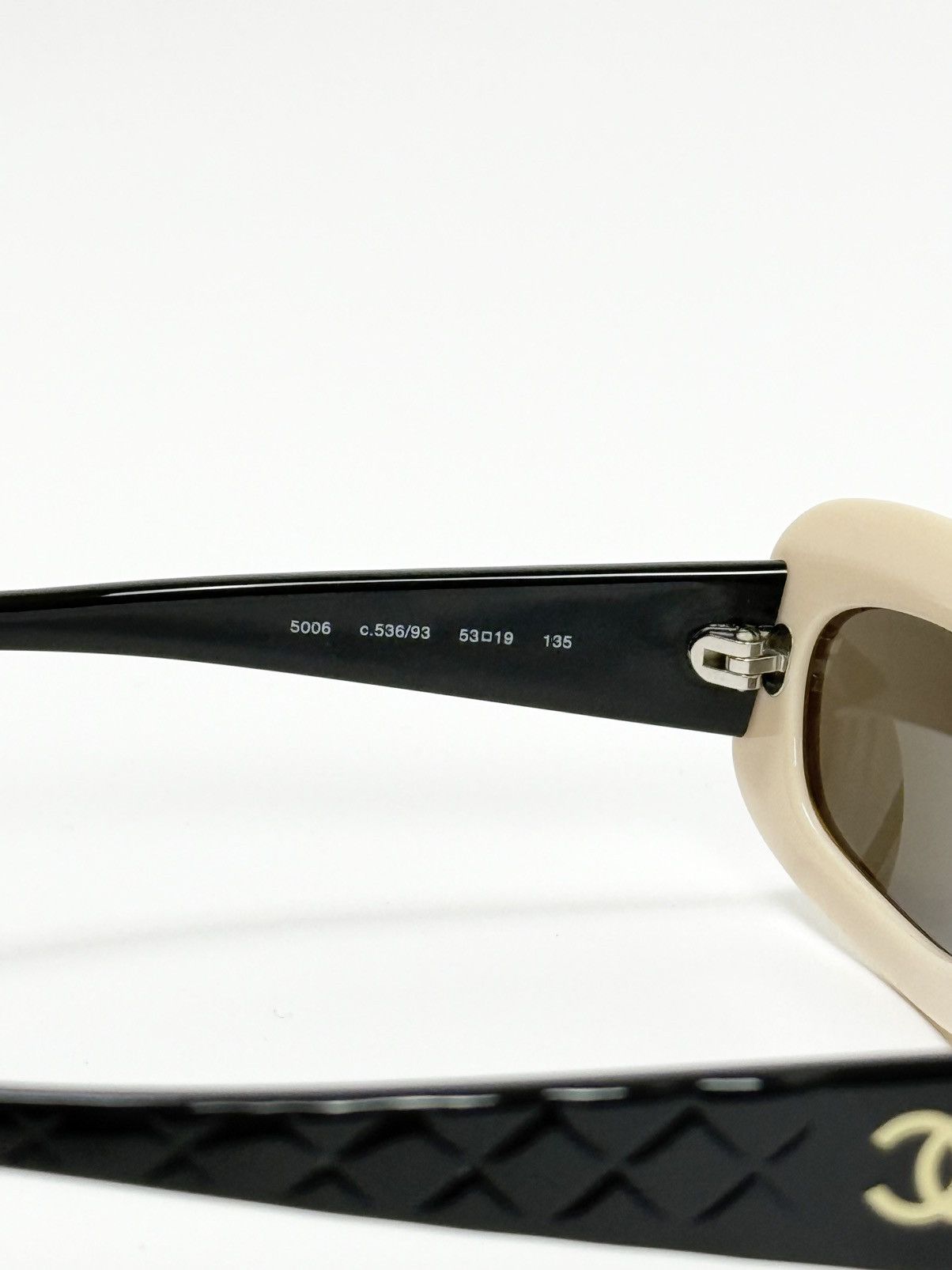 Chanel RARE VINTAGE CHANEL SUNGLASSES Size ONE SIZE - 5 Thumbnail