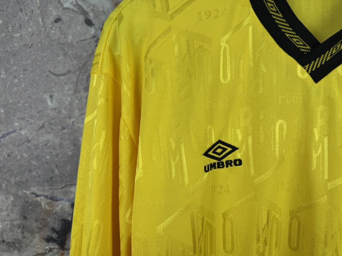 Umbro Men’s Umbro Long Sleeve Jersey Football Soccer Size XXL Size US XXL / EU 58 / 5 - 6 Thumbnail