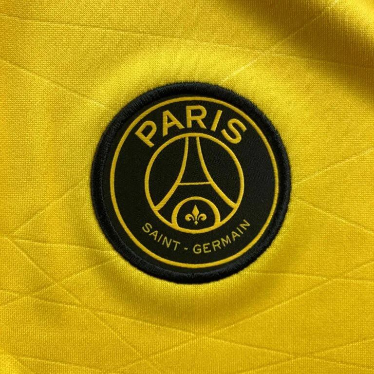 Jordan Brand NEW PSG Paris Saint-Germain Jordan training football jersey Size US M / EU 48-50 / 2 - 3 Thumbnail