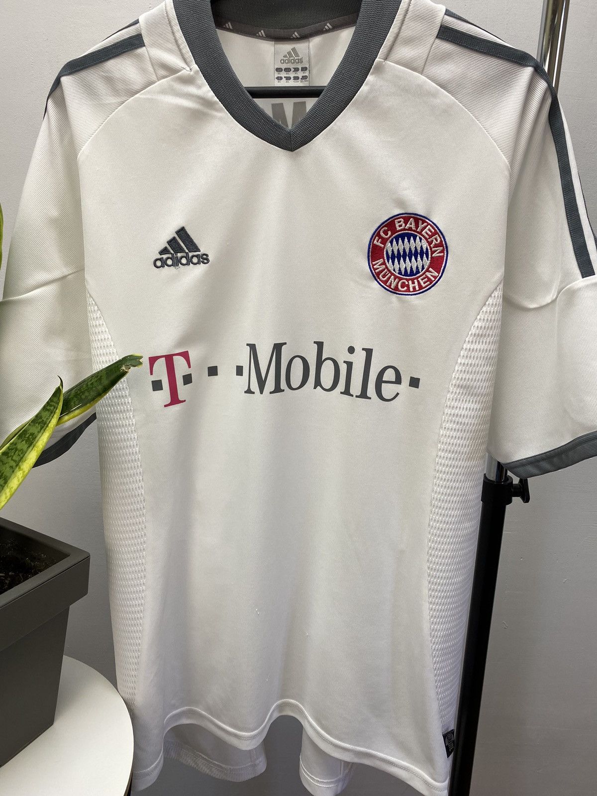 Adidas × Vintage Adidas Bayern Munich 2002 2004 Away Soccer Football Jersey Size US XL / EU 56 / 4 - 6 Thumbnail