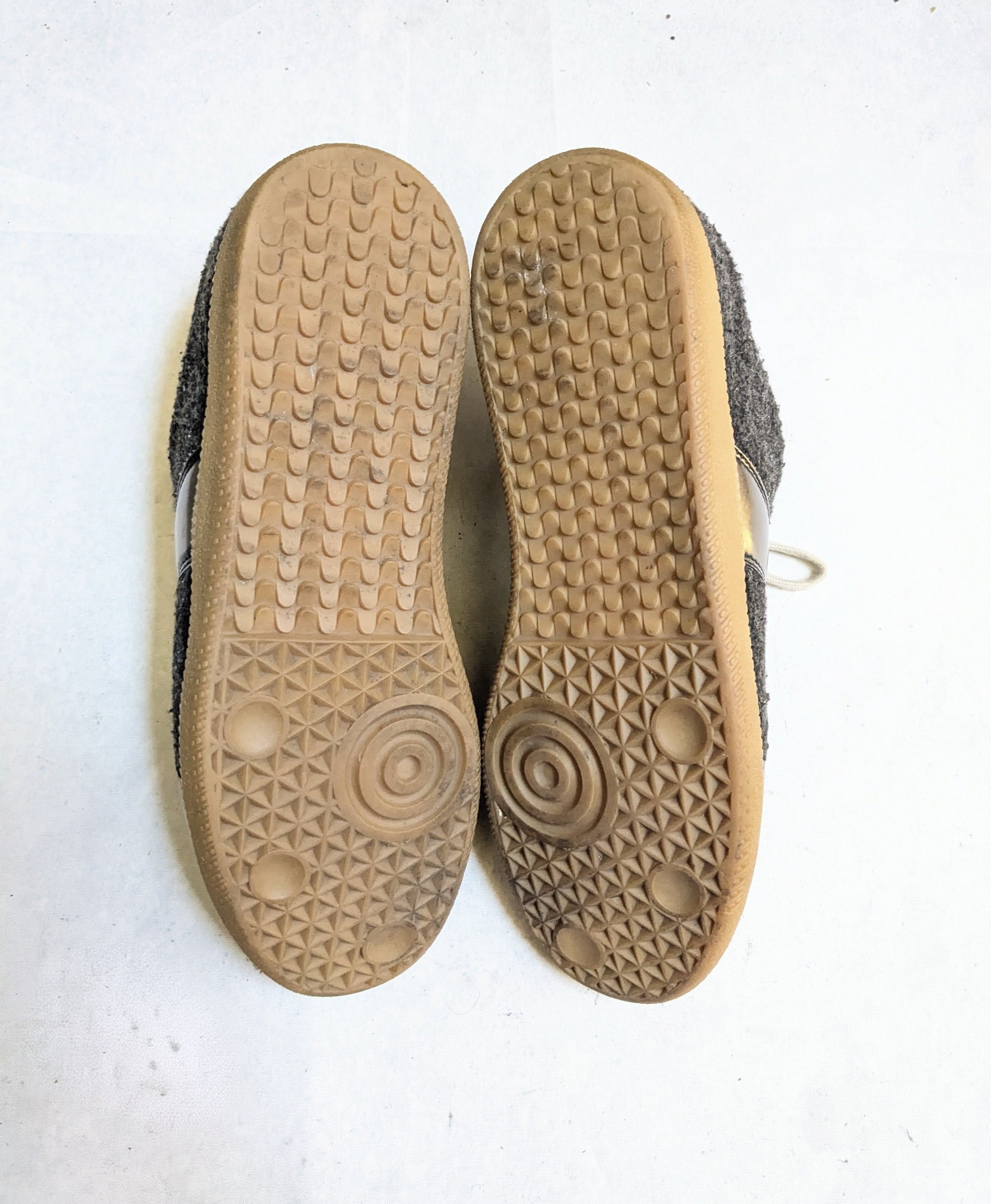 Maison Margiela Maison Margiela Replica GAT Gray Wool 10 43 Low Tops Gum Size US 10 / EU 43 - 18 Thumbnail