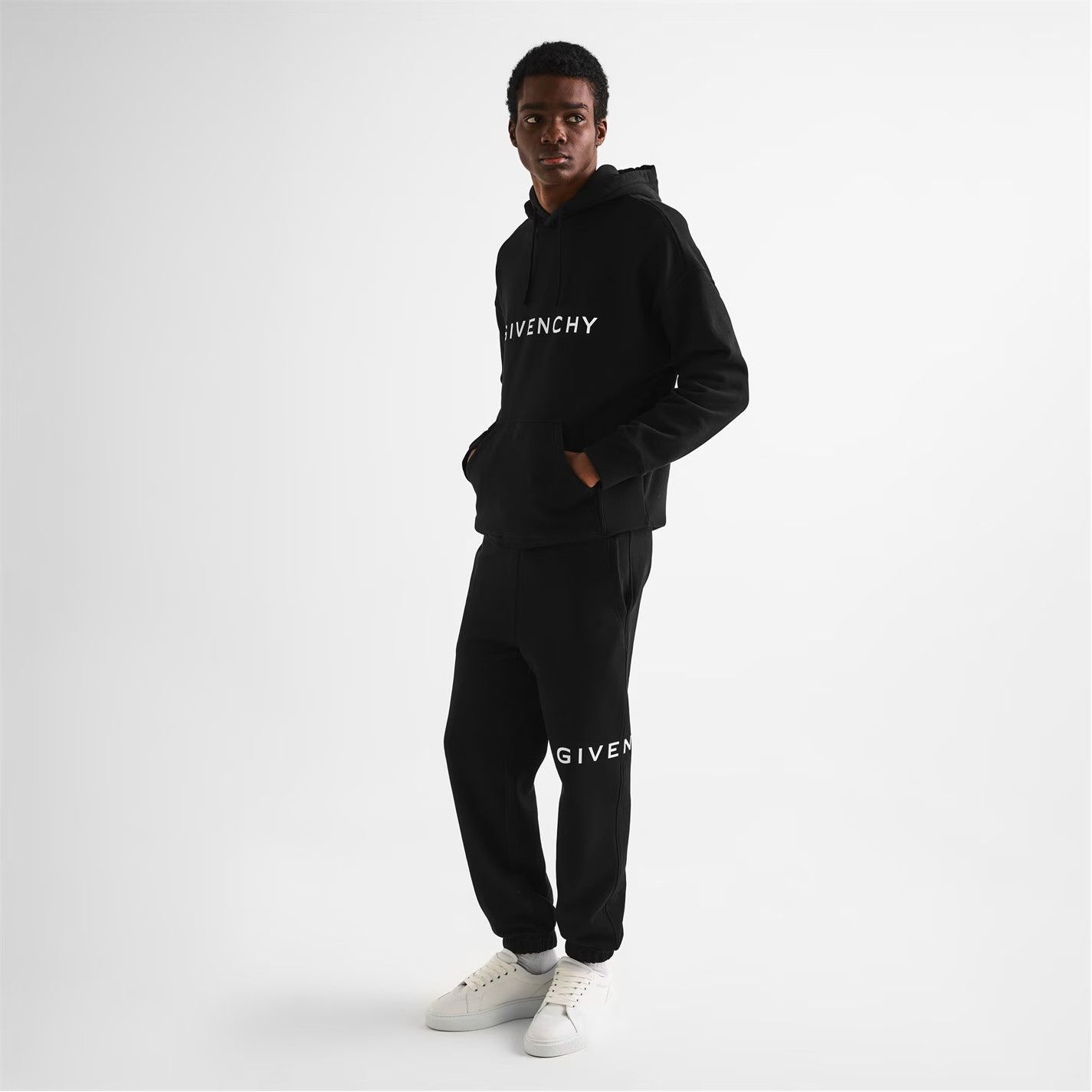 Givenchy o1g2r1mq0426 Closed Hem Fleece Slim Fit Sweatpants & Joggers Size US 30 / EU 46 - 6 Thumbnail