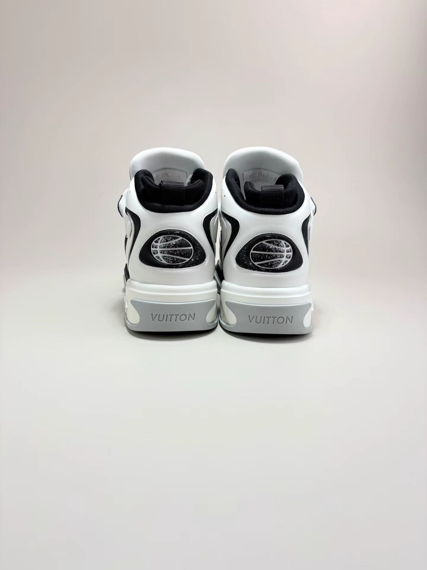 Louis Vuitton LOUIS VUITTON Trainer 2 Black and White High-top Sneakers K1 Size US 7 / EU 40 - 3 Thumbnail