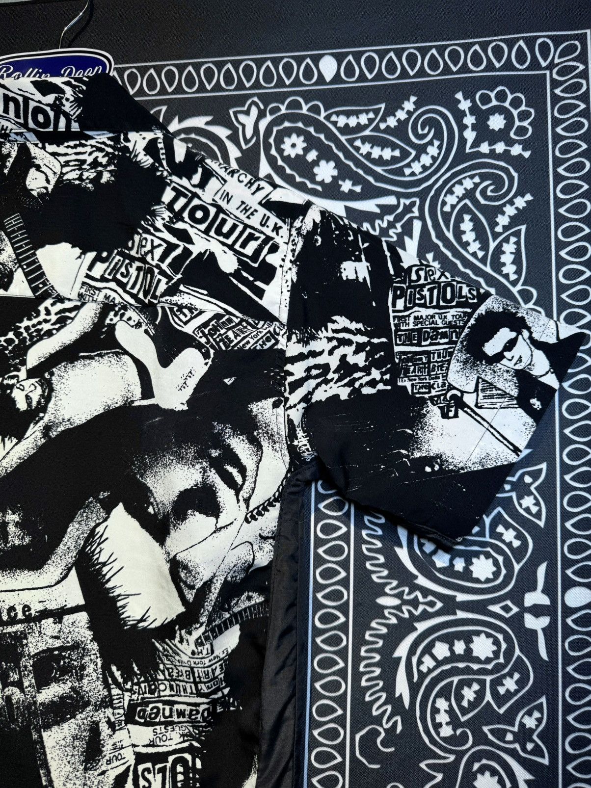 Vintage Rare Vintage 90s Sex Pistols All Over Print Shirt Size US M / EU 48-50 / 2 - 8 Thumbnail