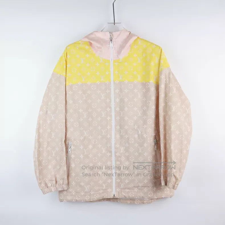 Louis Vuitton Louis Vuitton Presbyopic full print color-block assault ja Size XS / US 0-2 / IT 36-38 - 1 Thumbnail