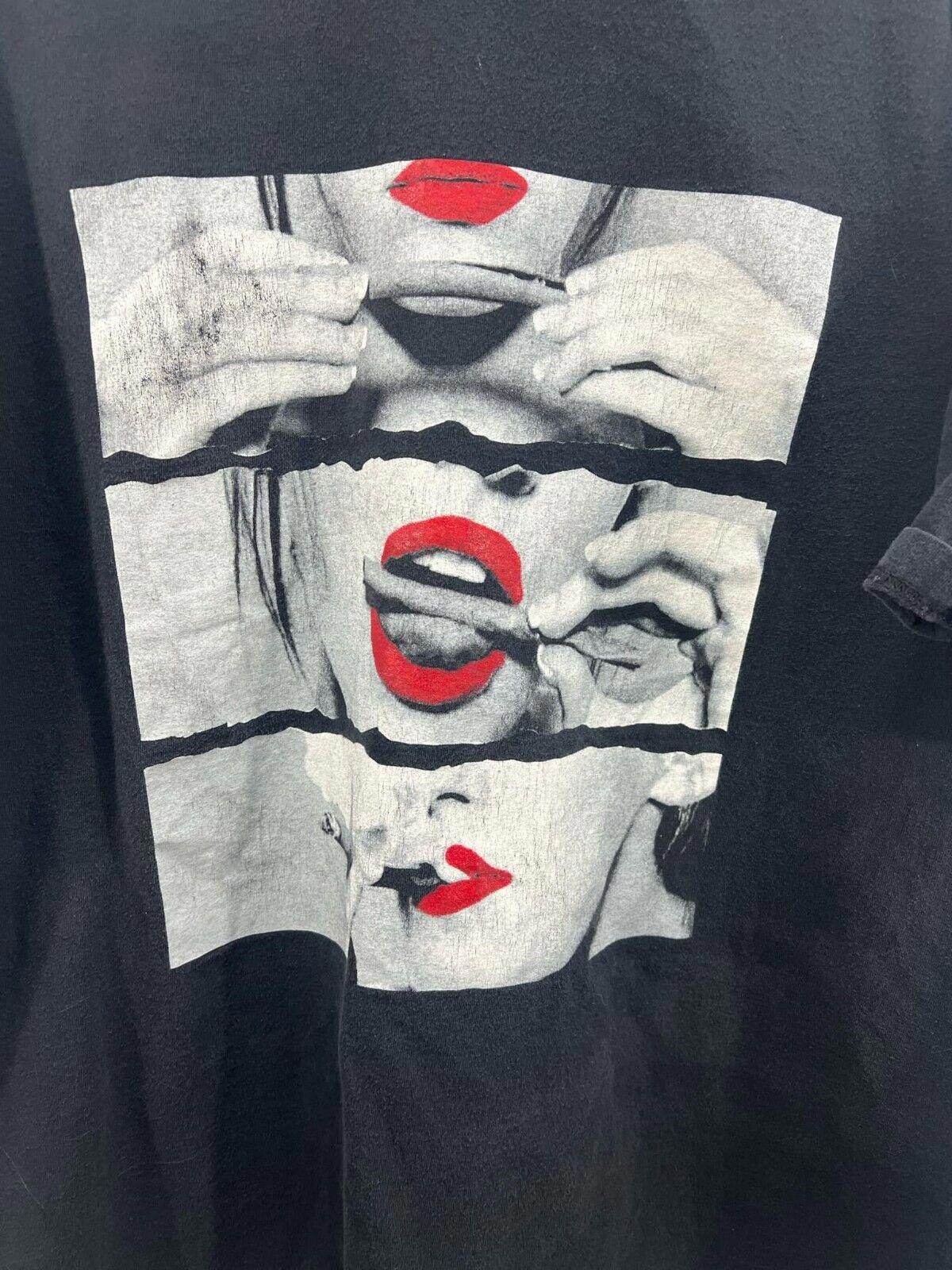 Designer 2XL Fashion Graphic T-Shirt Roll-Lick-Chill Red Lips Size XXL / US 16-18 / IT 52-54 - 2 Thumbnail