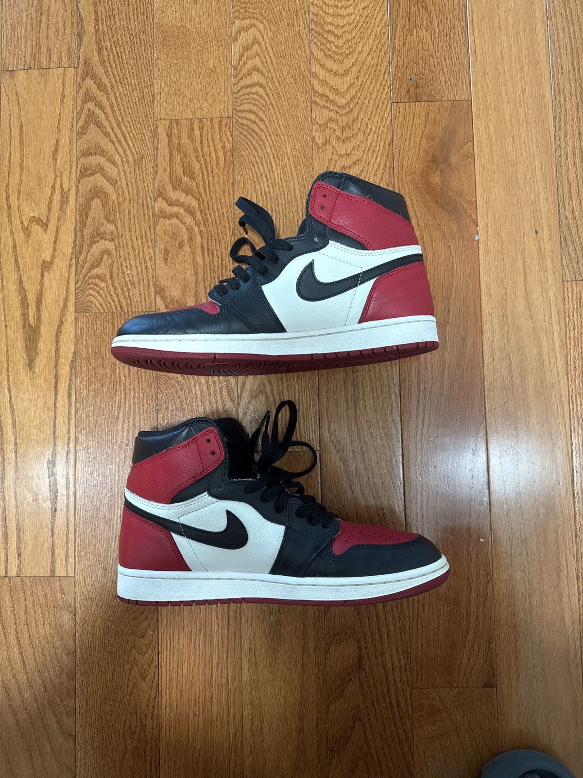 Jordan Brand Jordan 1 Bred Toe Size US 9.5 / EU 42-43 - 2 Thumbnail